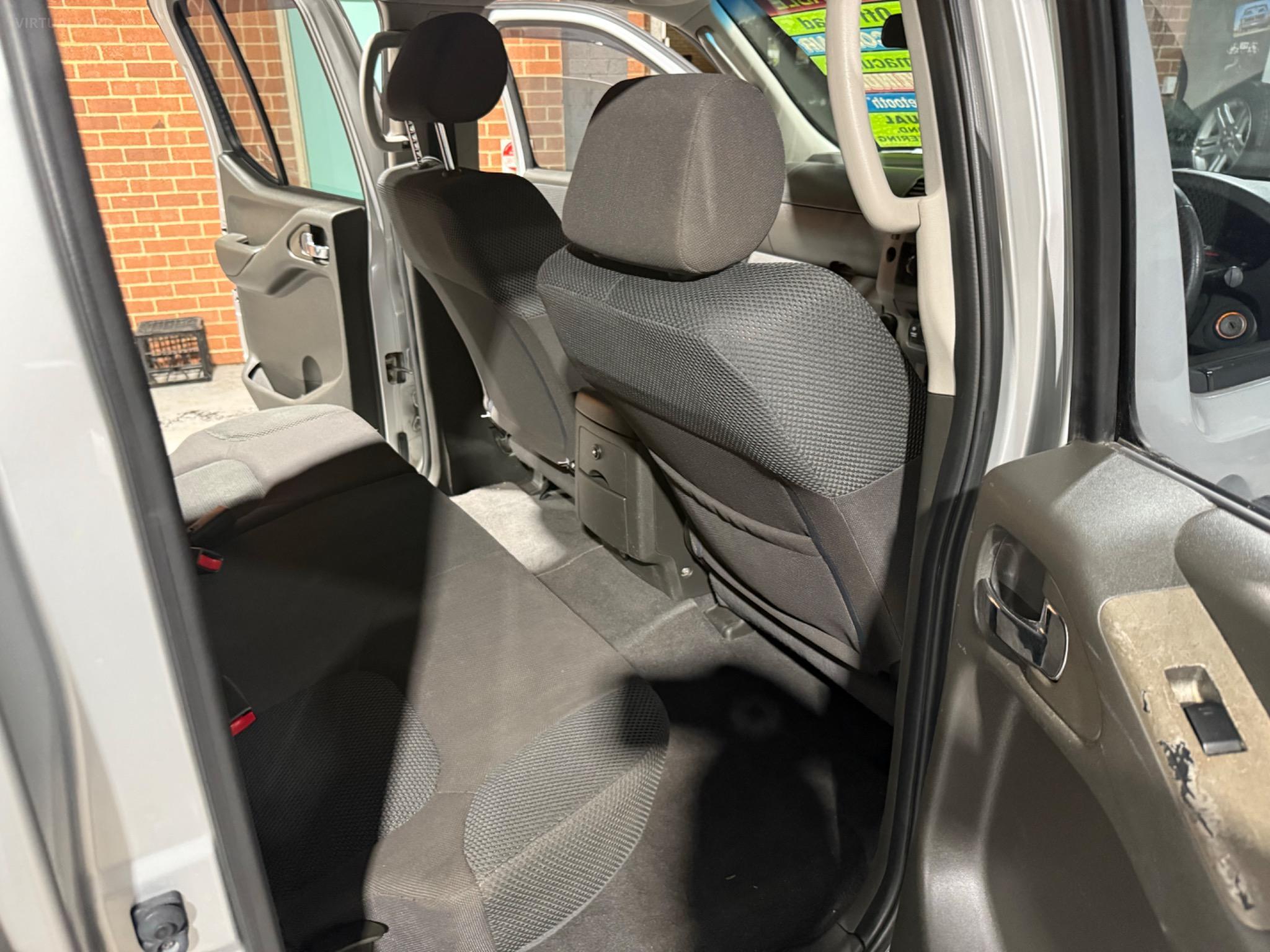 NISSAN NAVARA