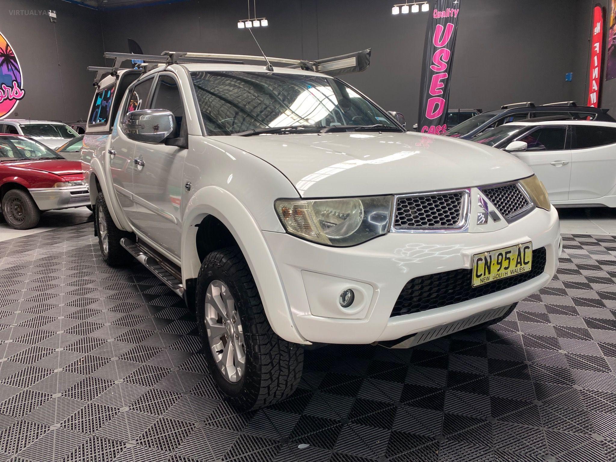 MITSUBISHI TRITON