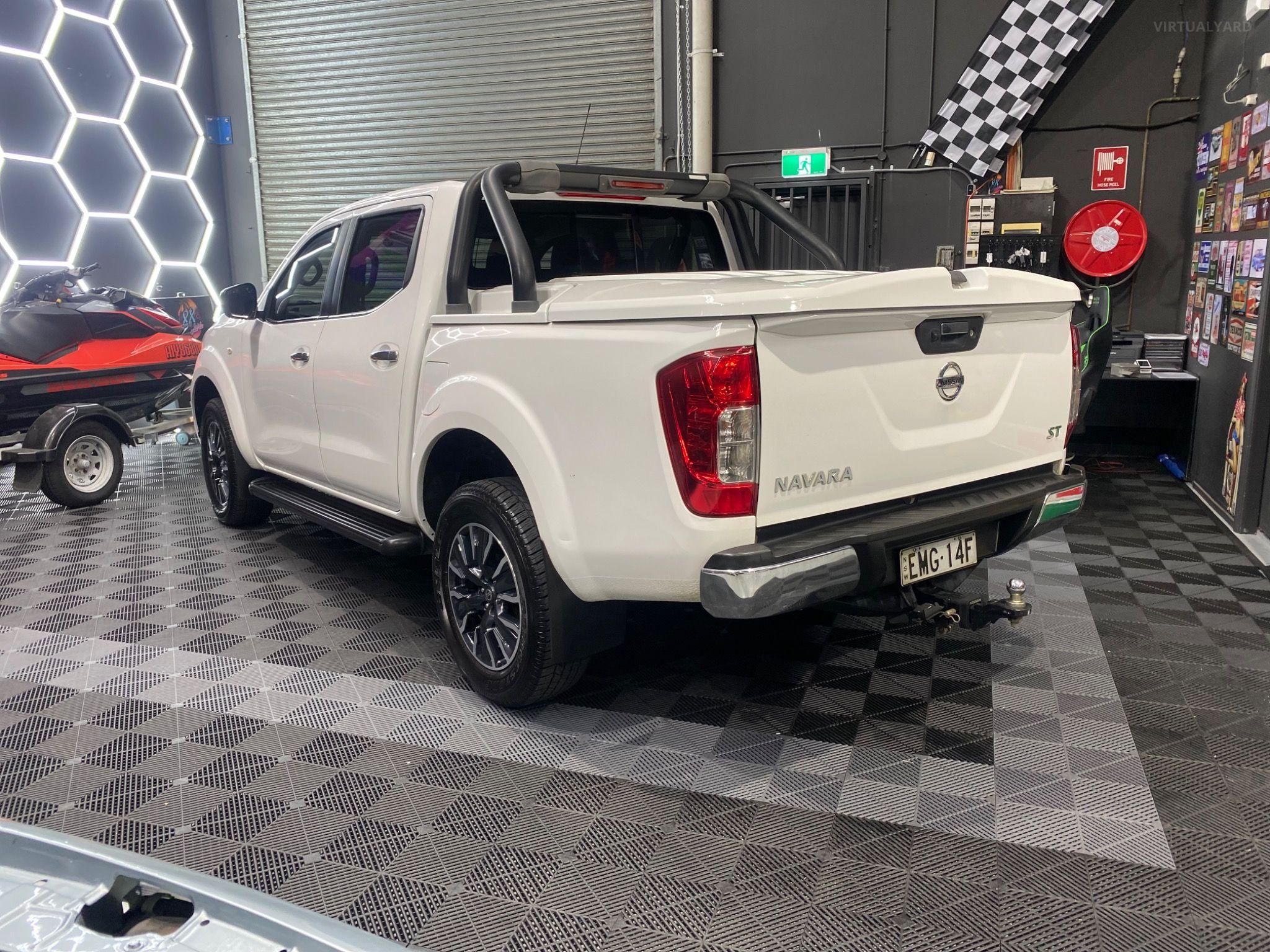 NISSAN NAVARA