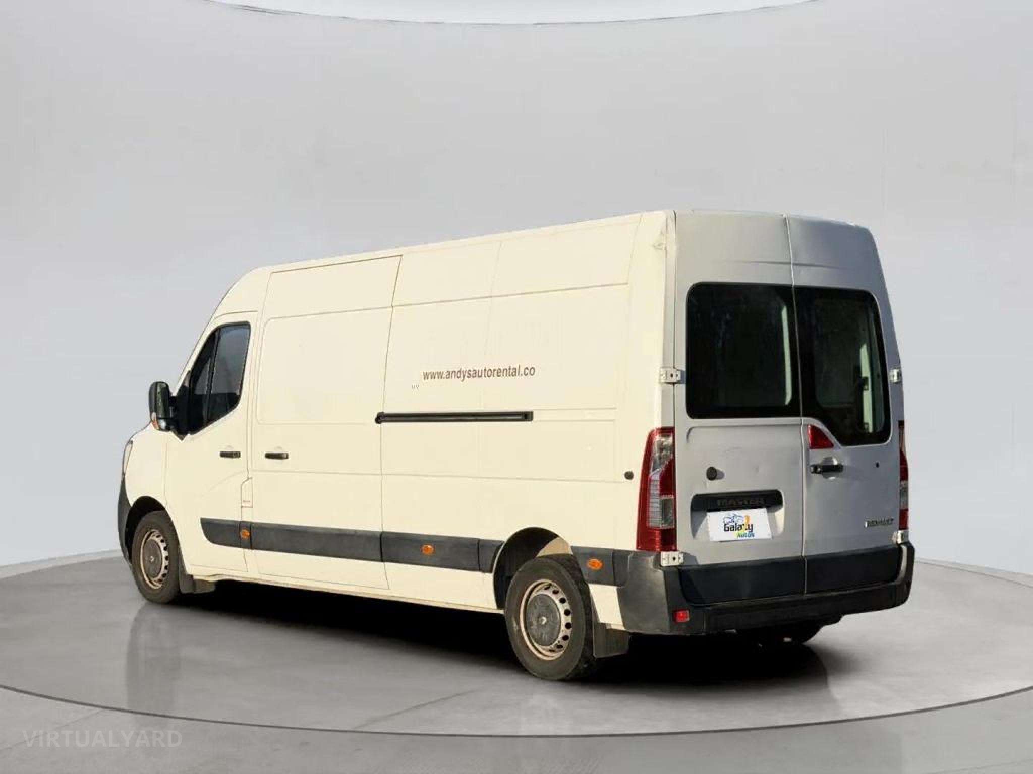 RENAULT Master
