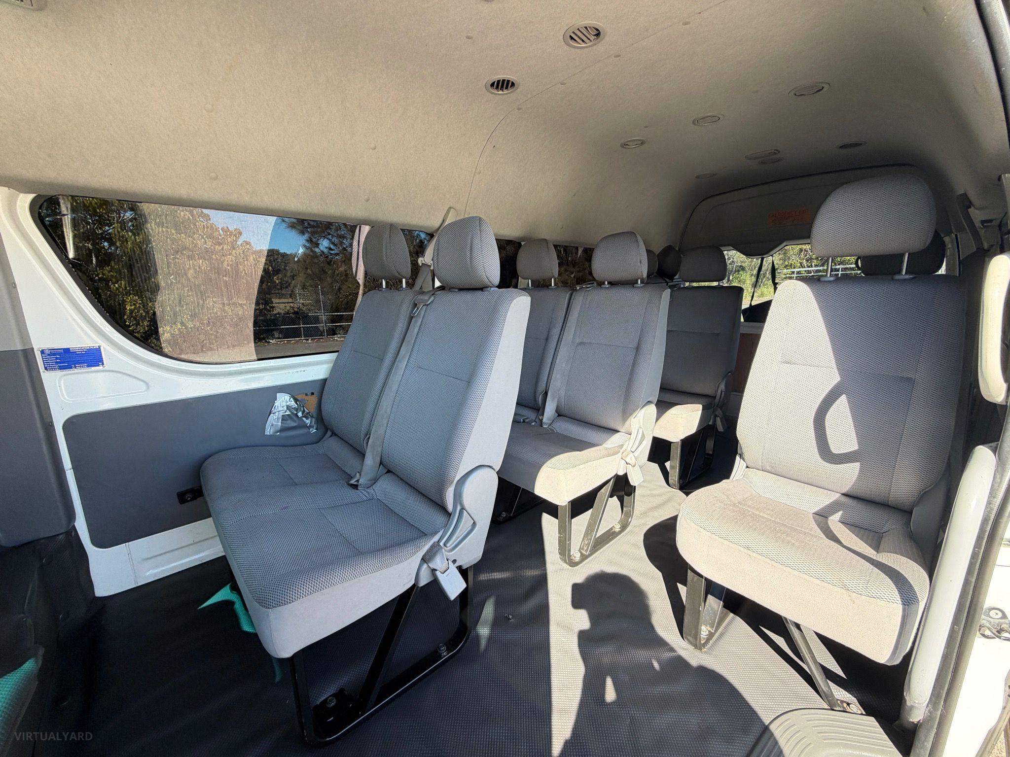 TOYOTA HIACE