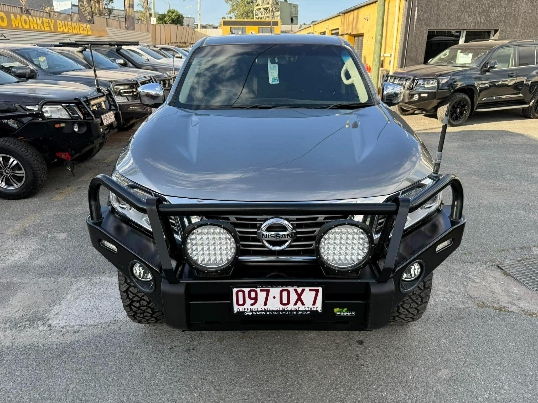 NISSAN NAVARA