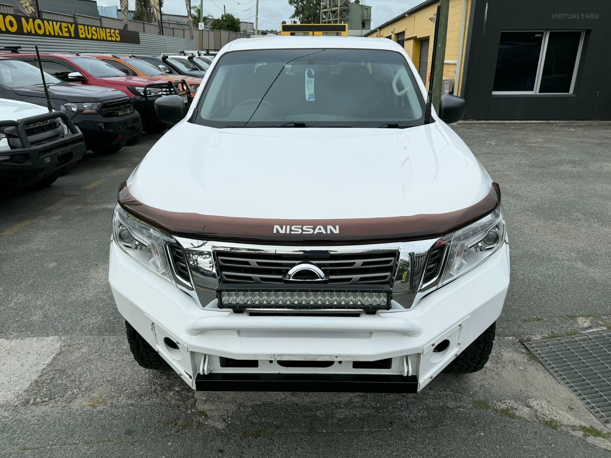NISSAN NAVARA