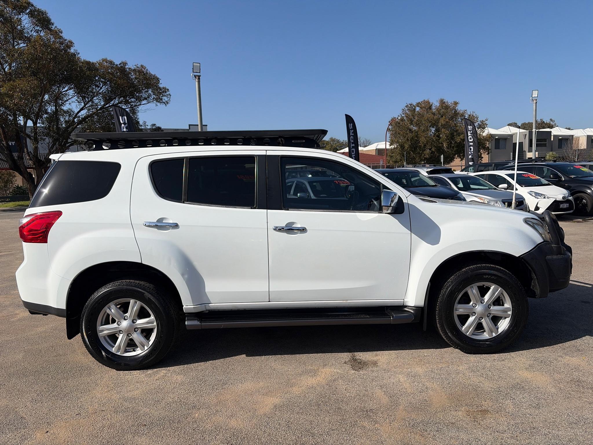 ISUZU MU-X