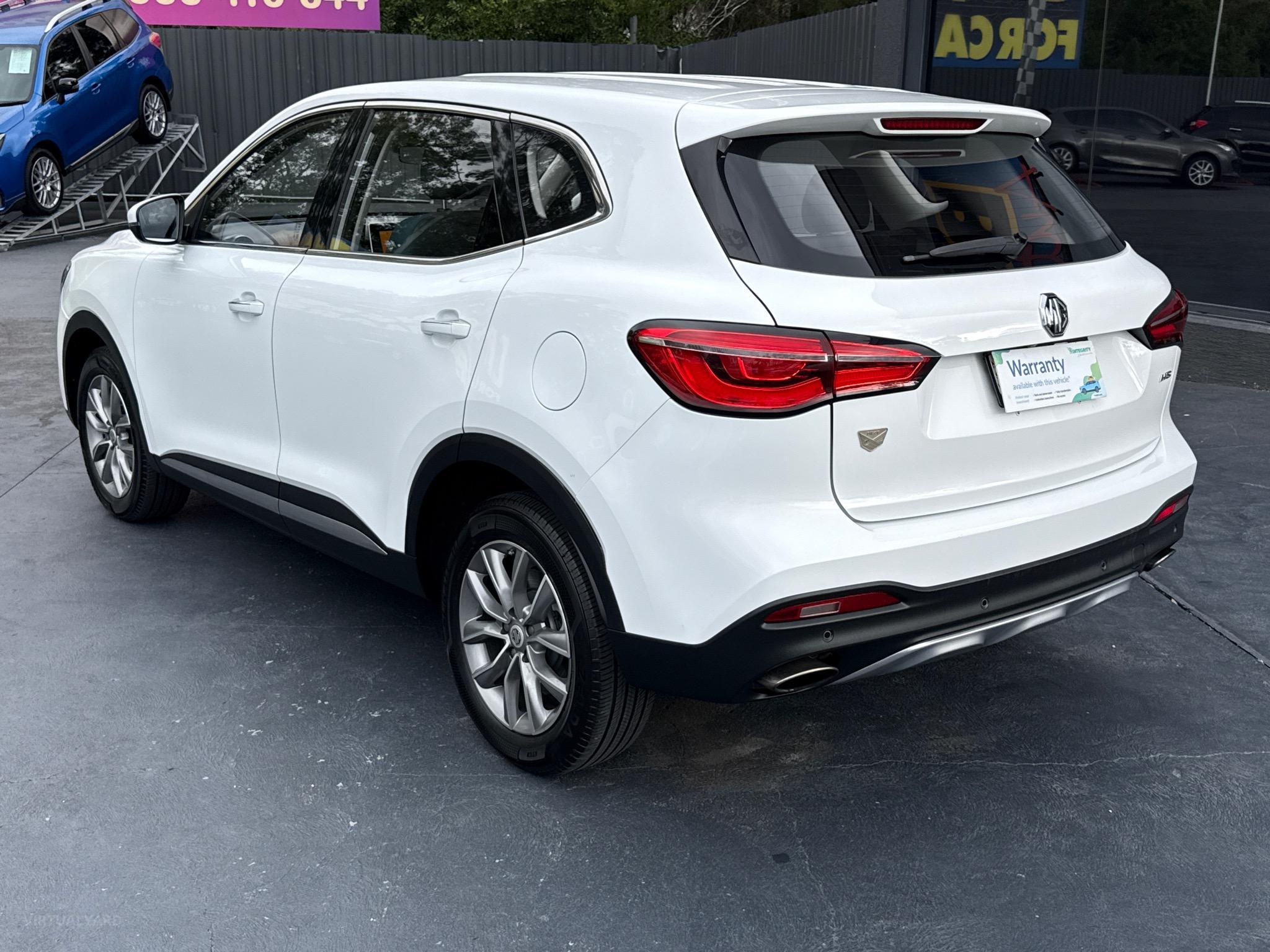 MG HS