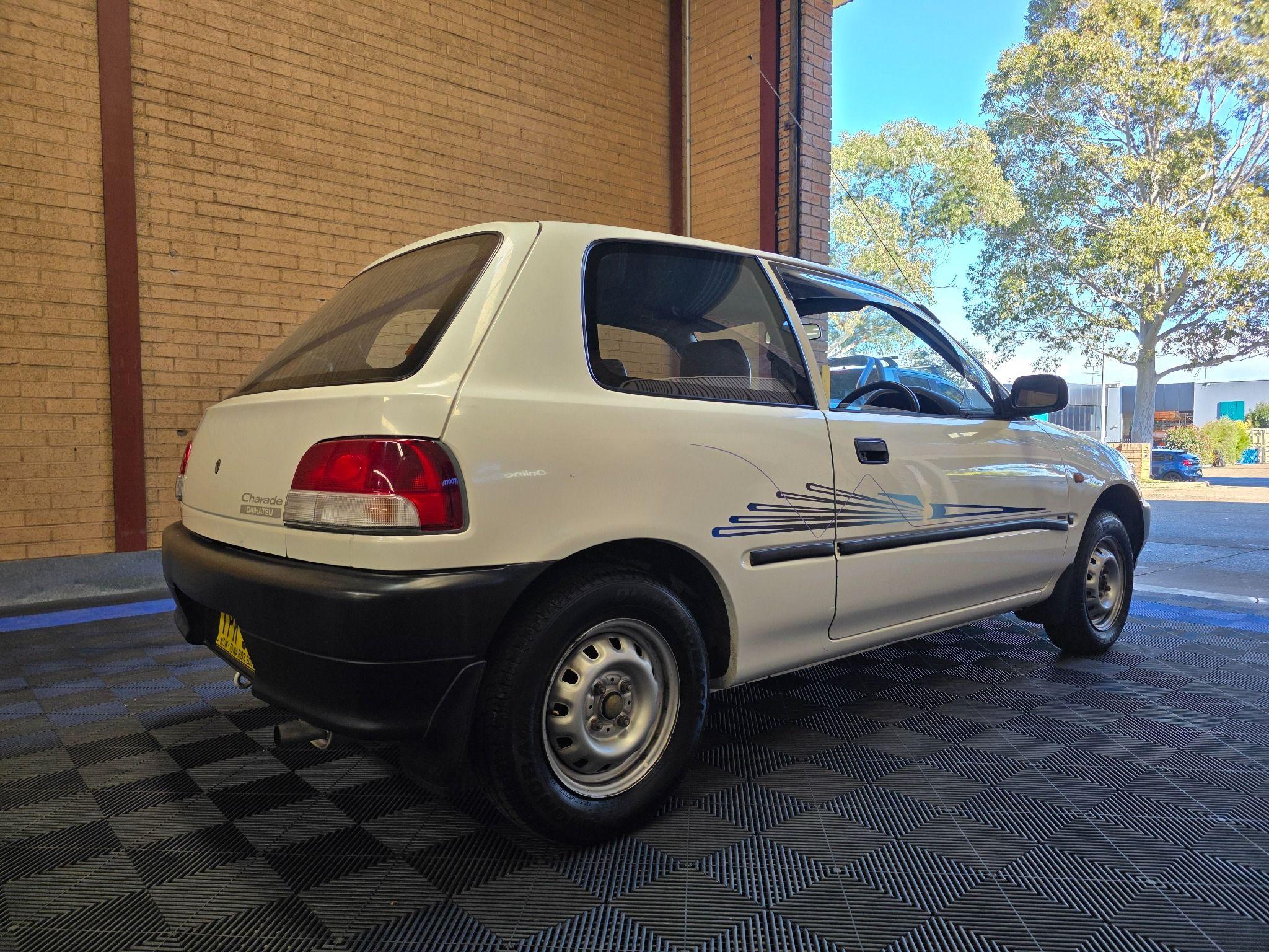 DAIHATSU CHARADE