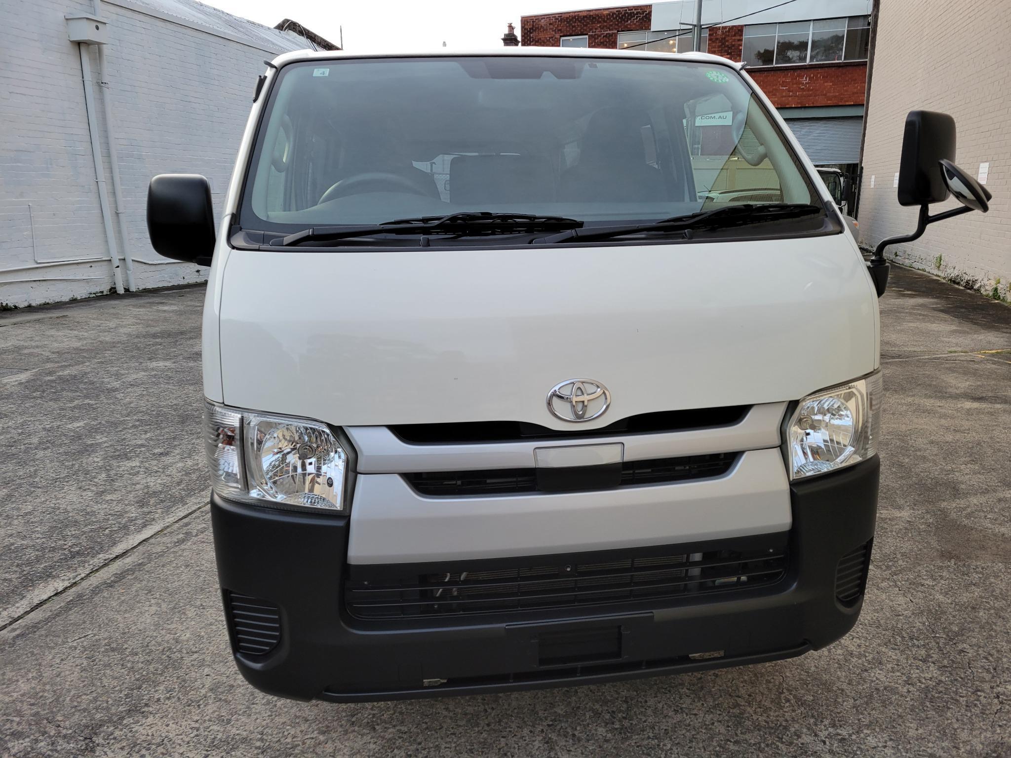 TOYOTA HIACE 4X4
