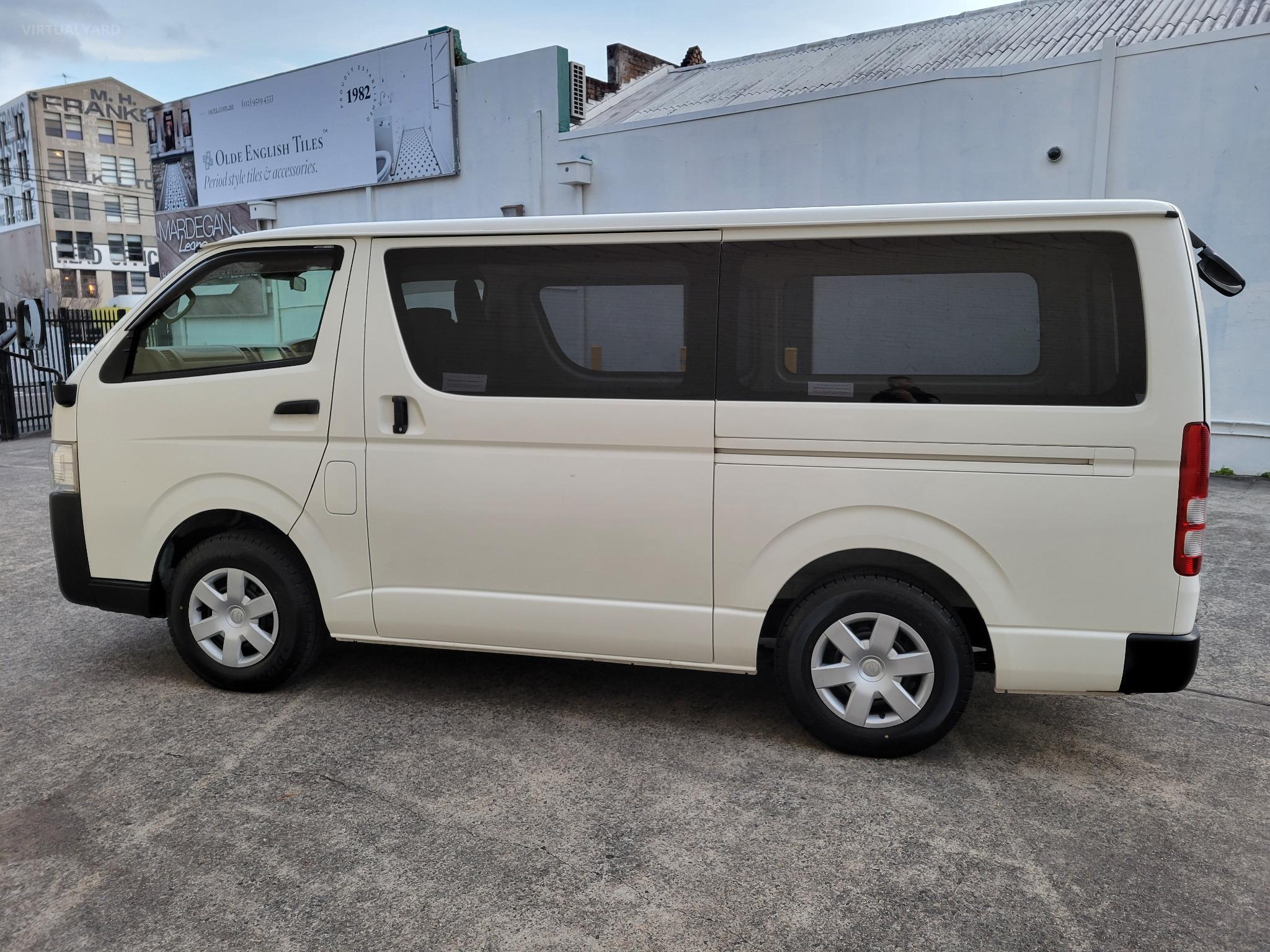 TOYOTA HIACE 4X4