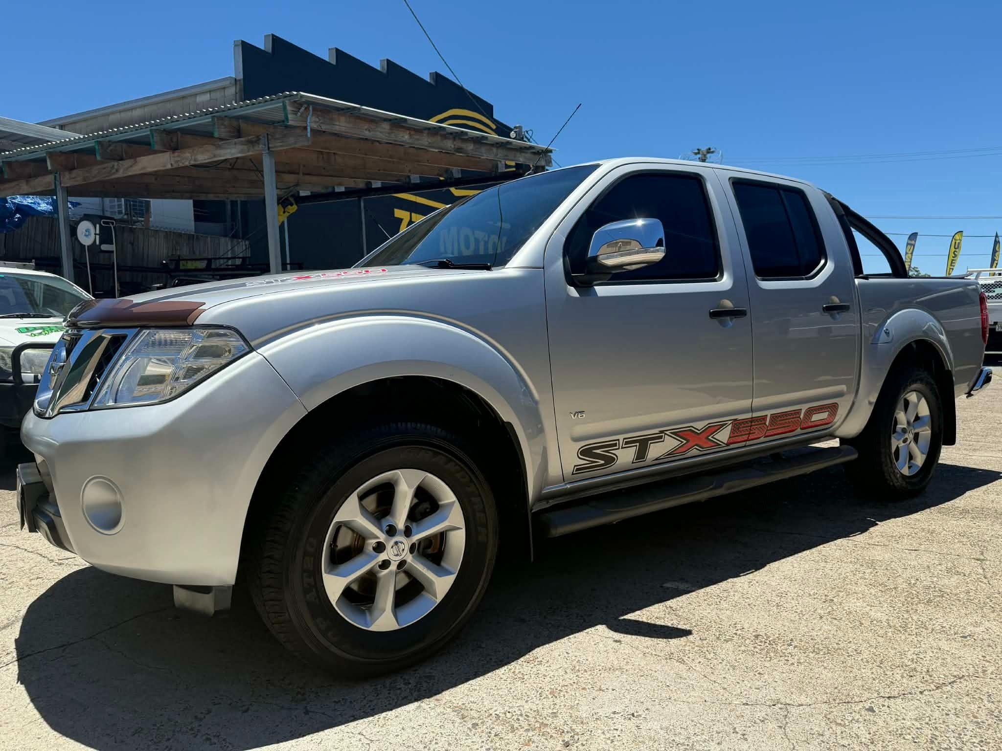 NISSAN NAVARA
