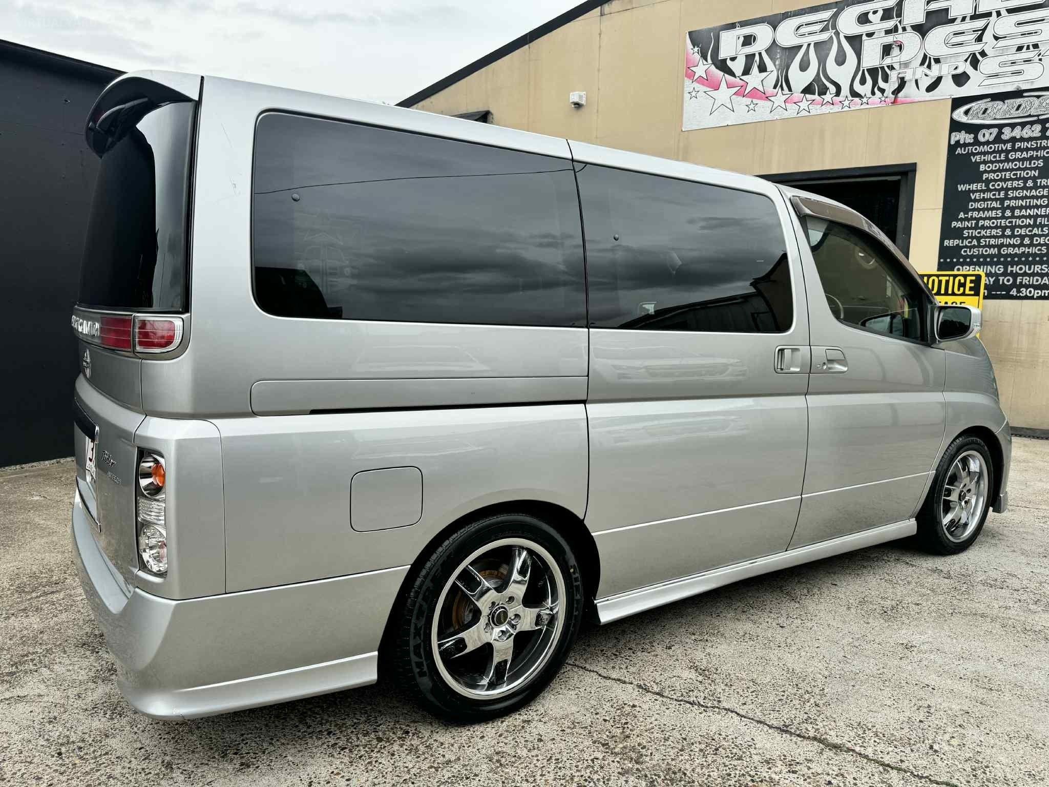 NISSAN ELGRAND
