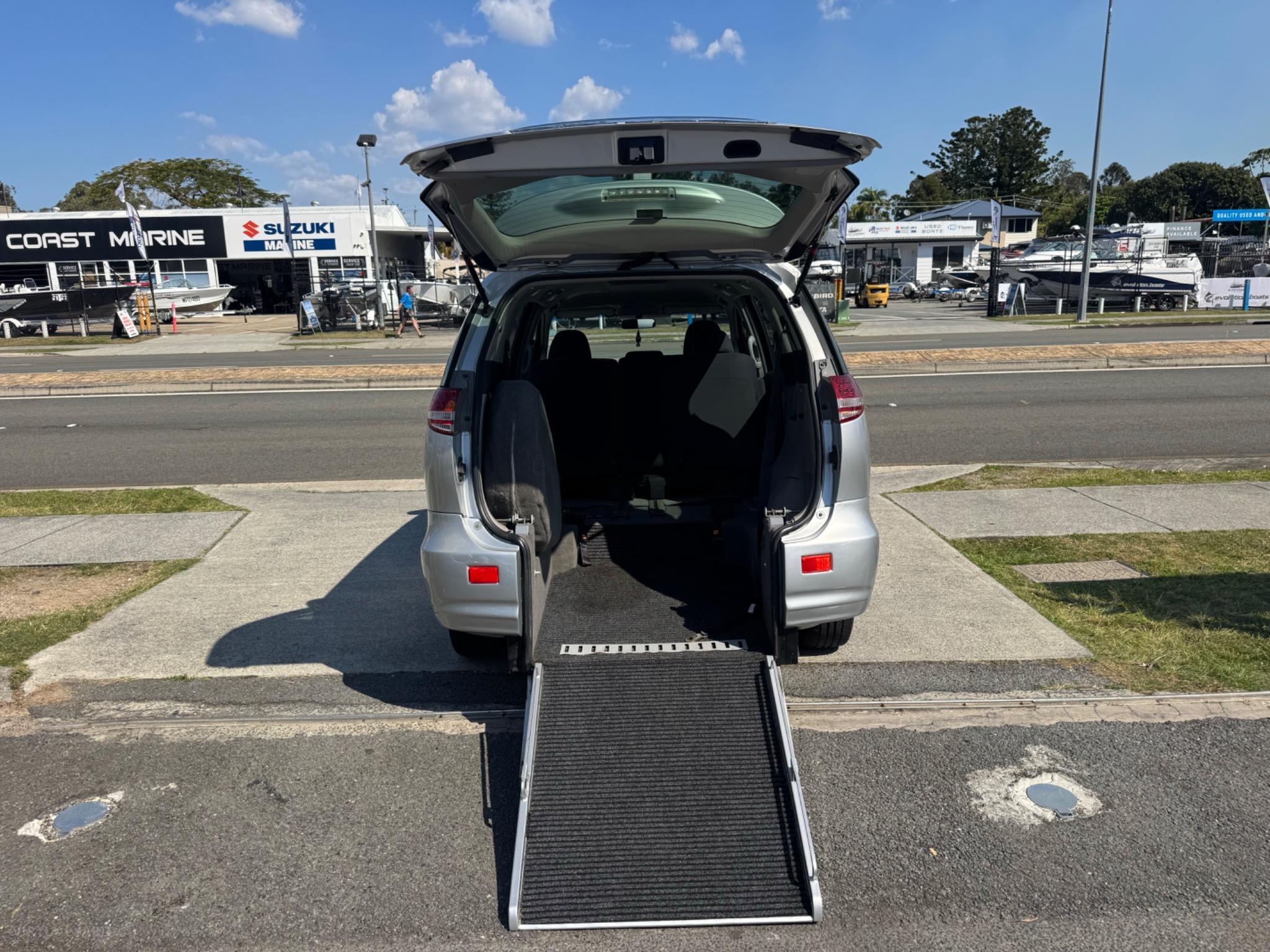 TOYOTA TARAGO