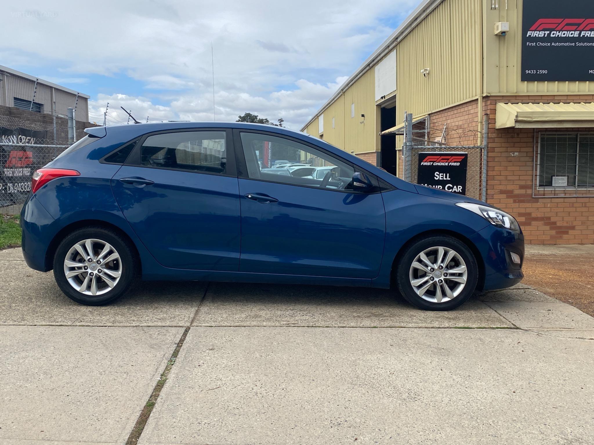 HYUNDAI i30