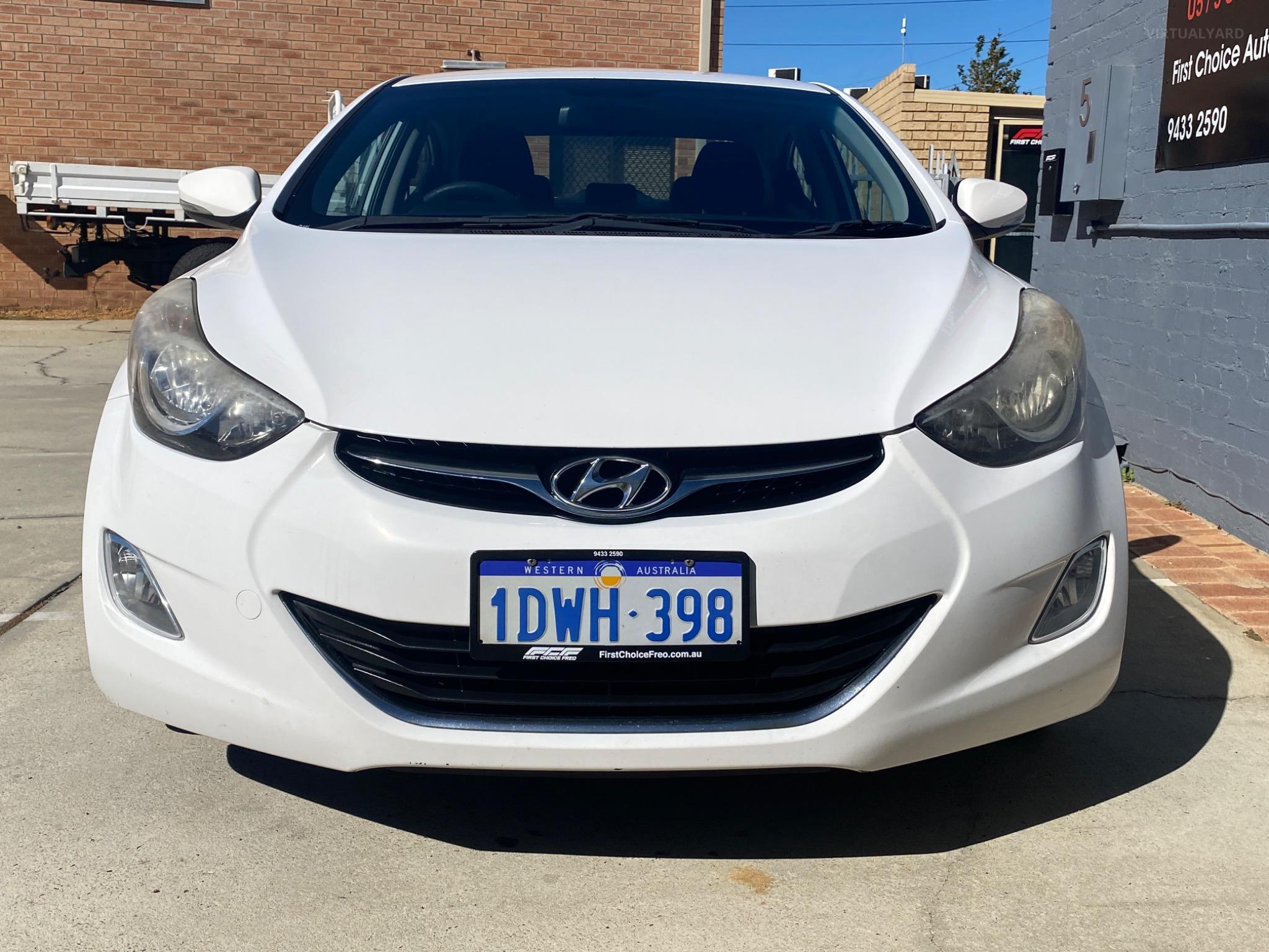 HYUNDAI ELANTRA