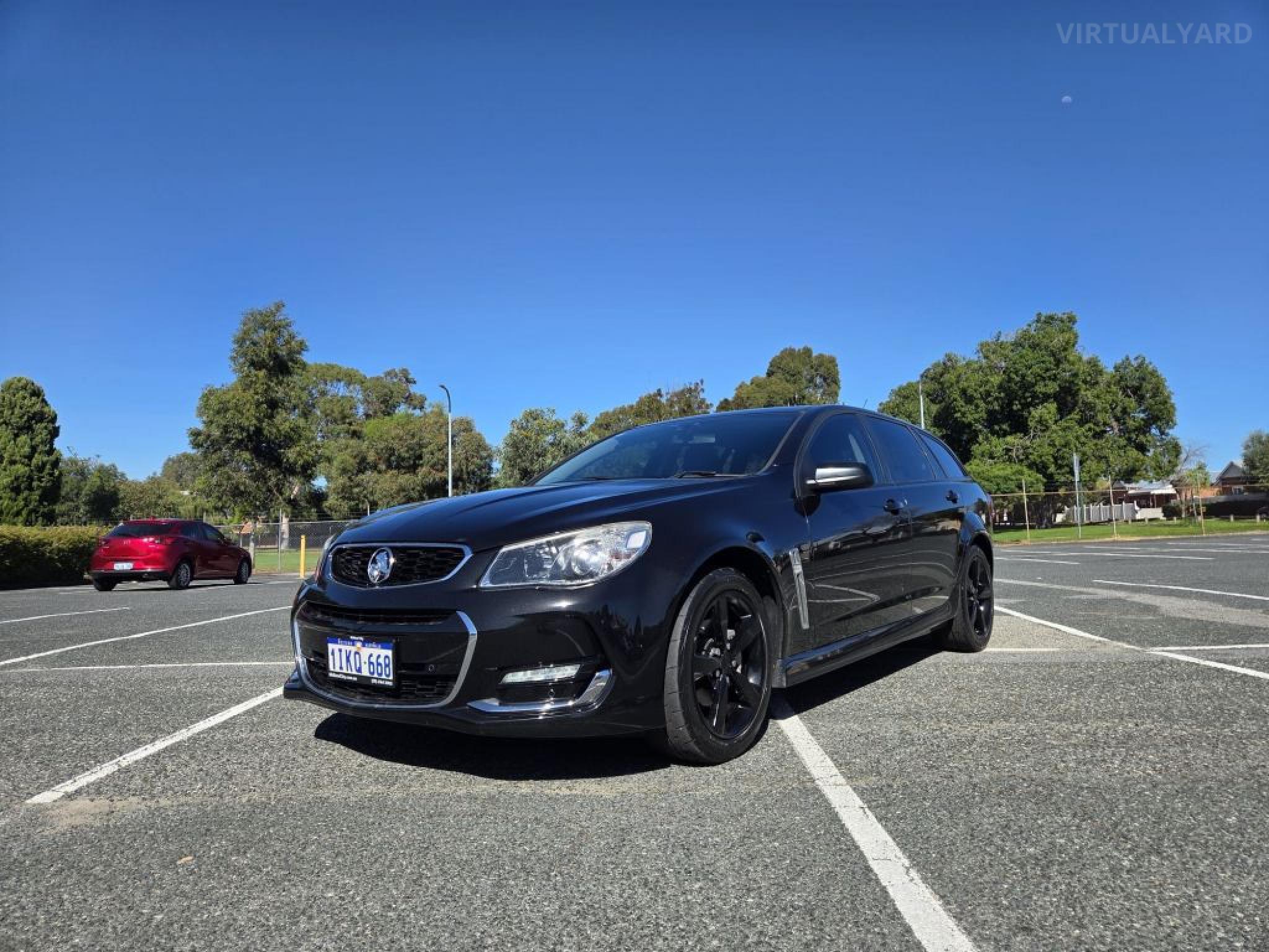 HOLDEN COMMODORE