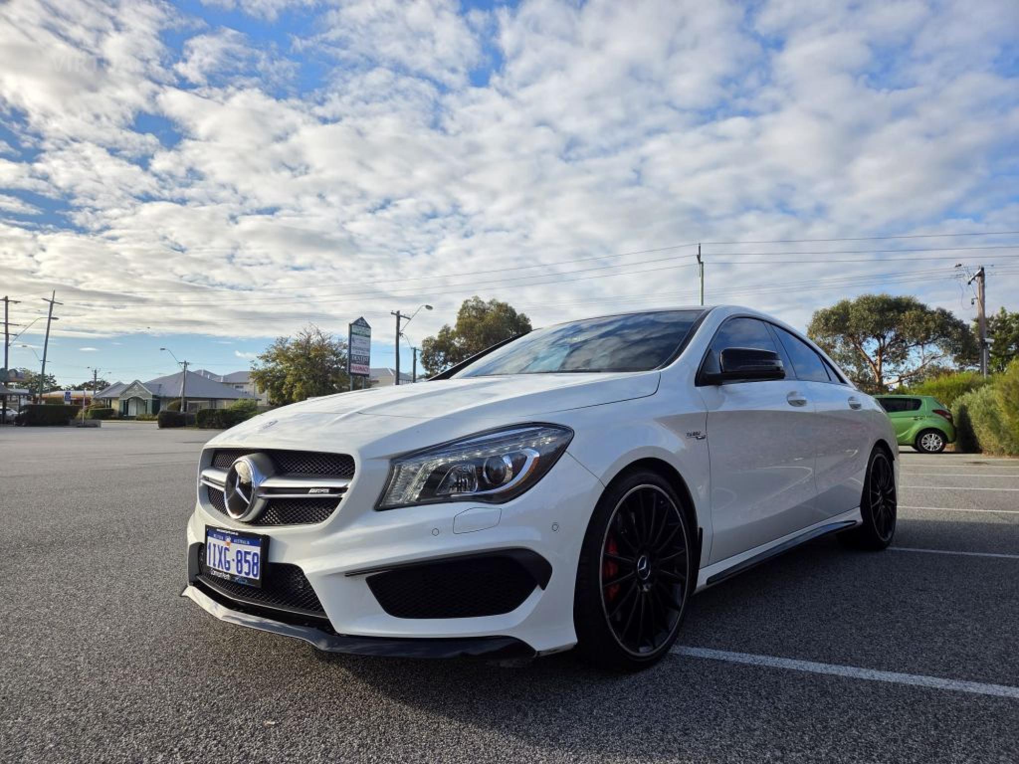 MERCEDES-BENZ CLA
