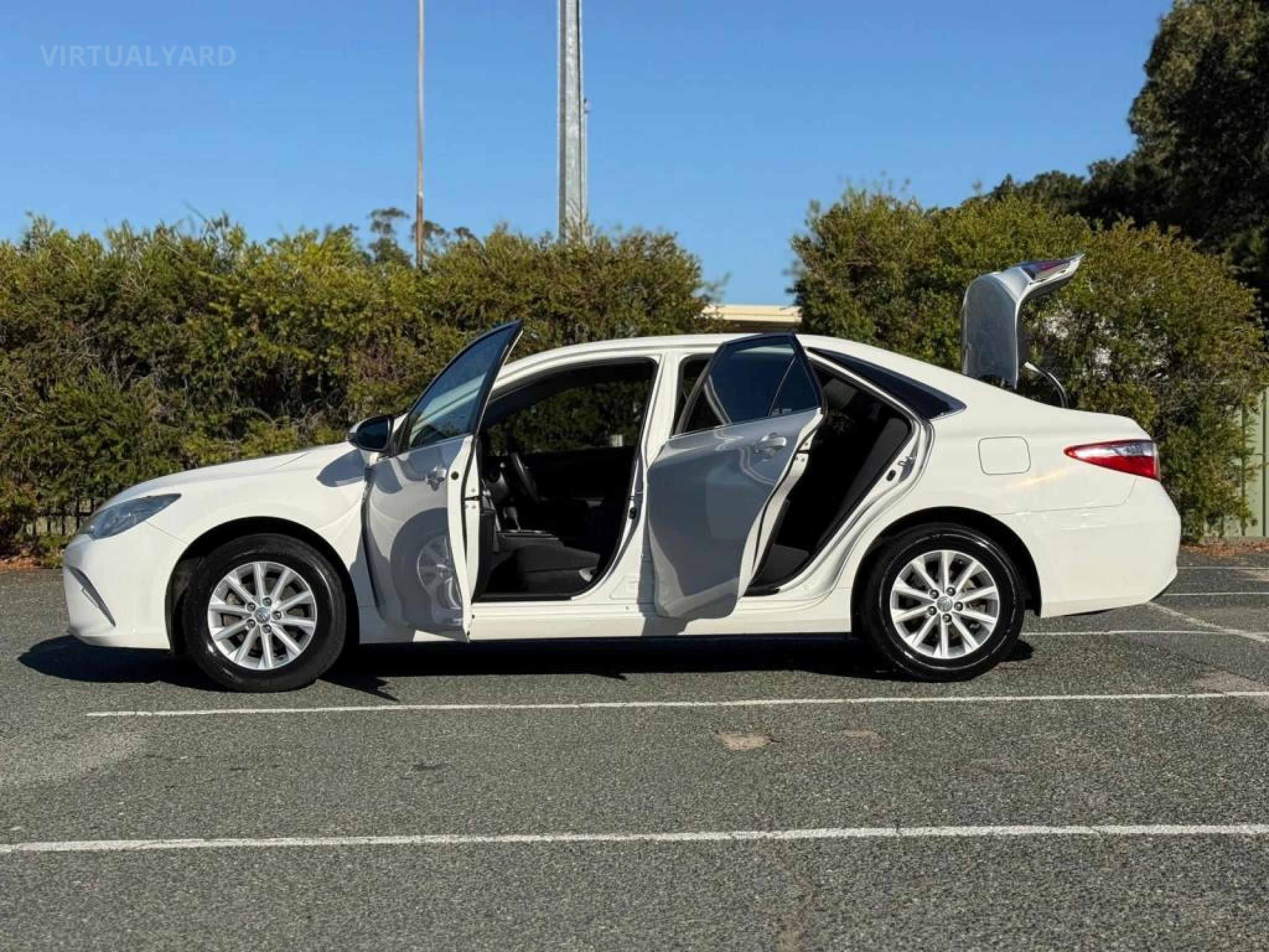 TOYOTA CAMRY