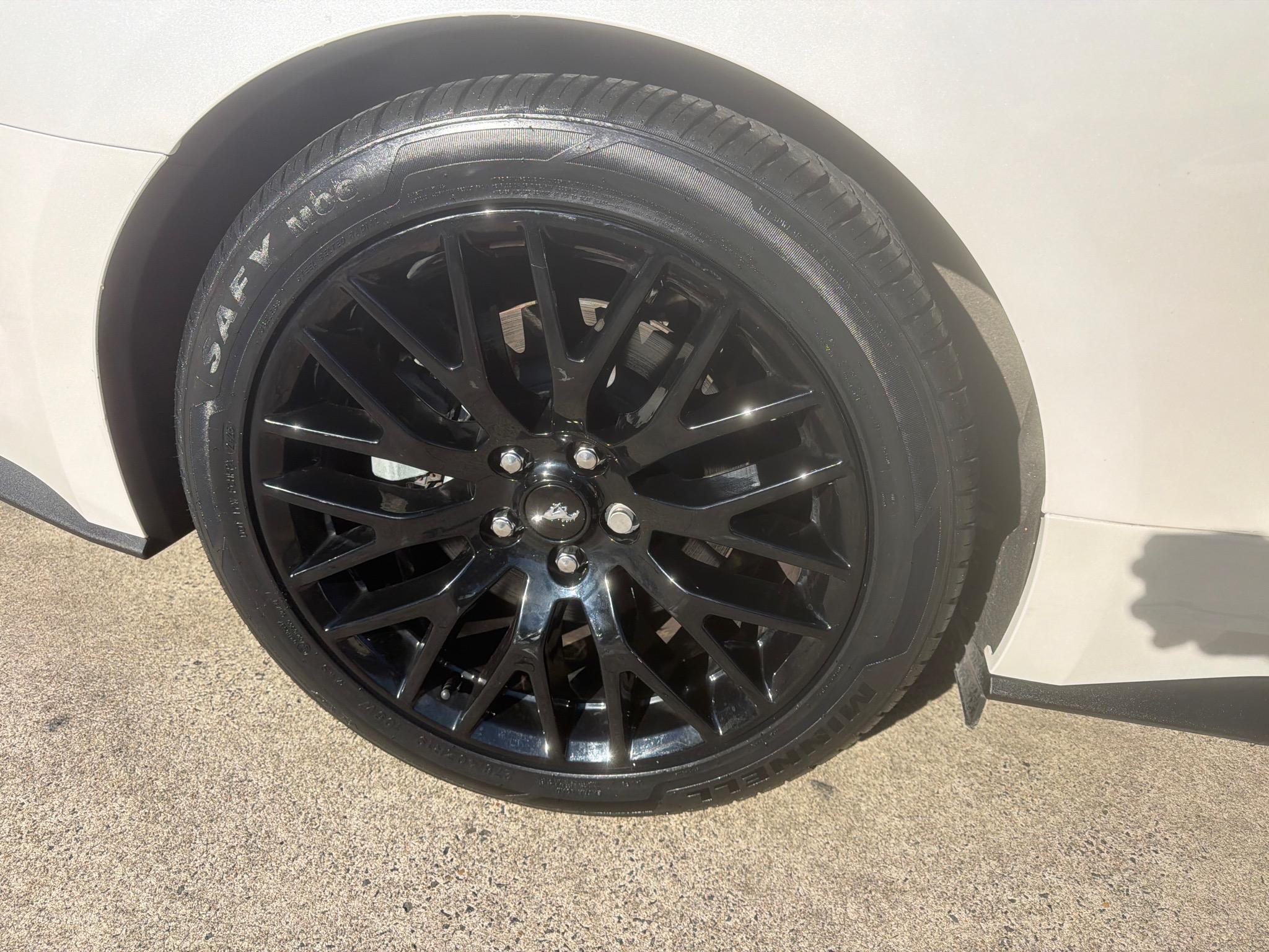 FORD MUSTANG FM CONVERTIBLE 2DR SELECTSHIFT 6SP, 2.3T [MY17] image 7