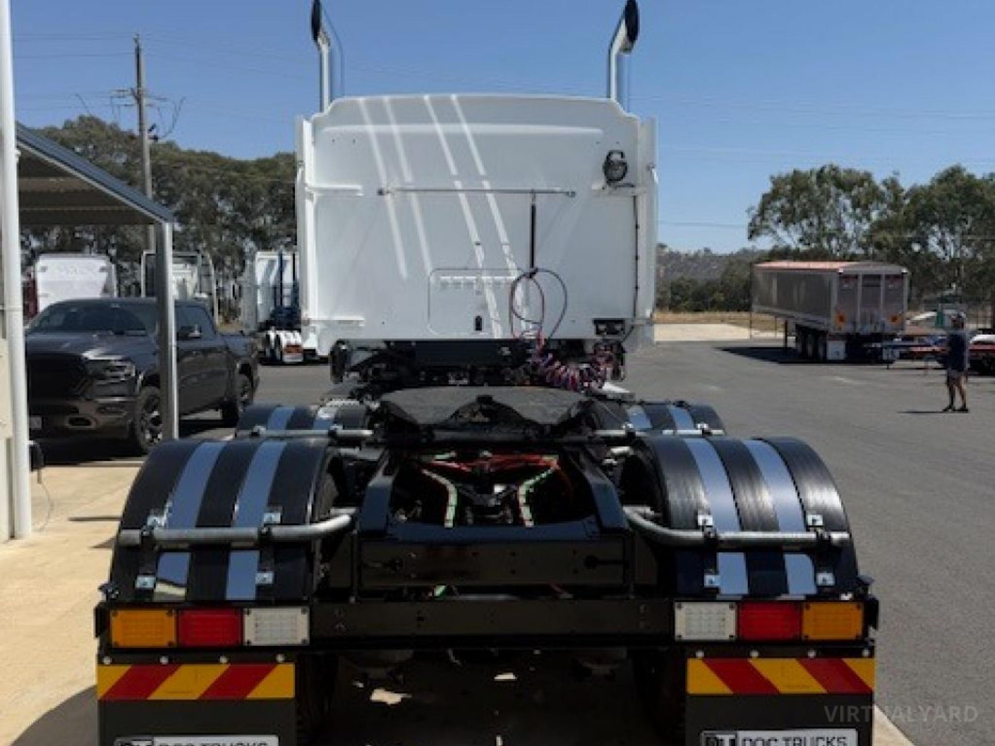 Mack Trident Prime Mover