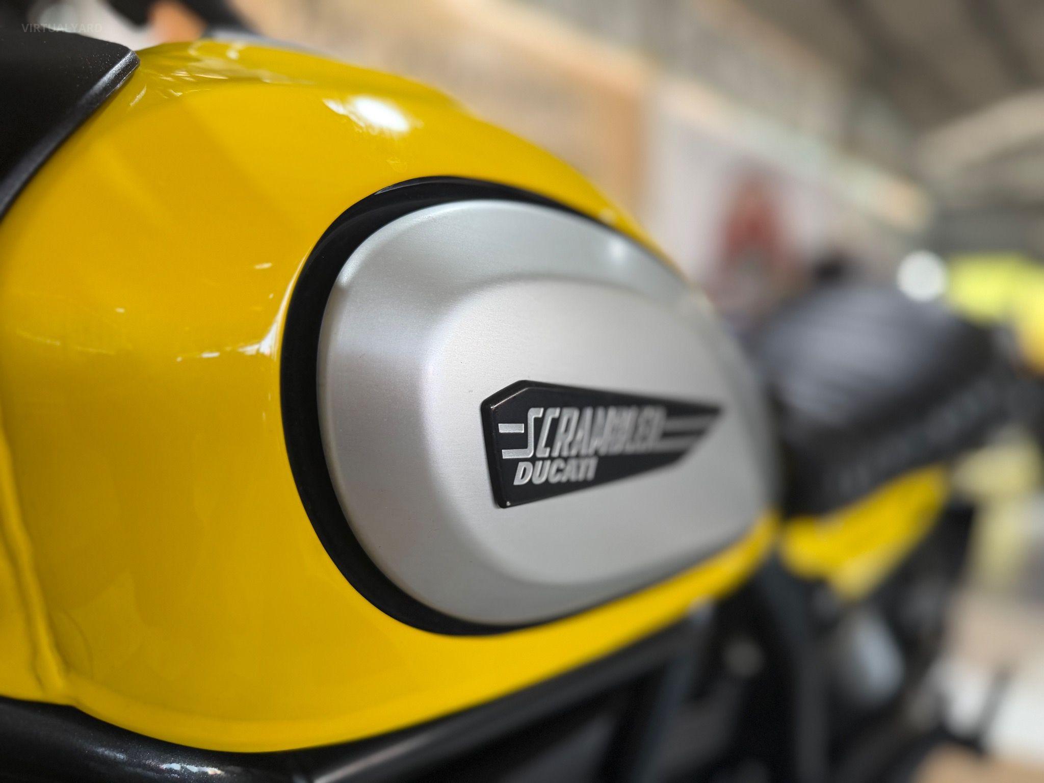 DUCATI SCRAMBLER 800 ICON