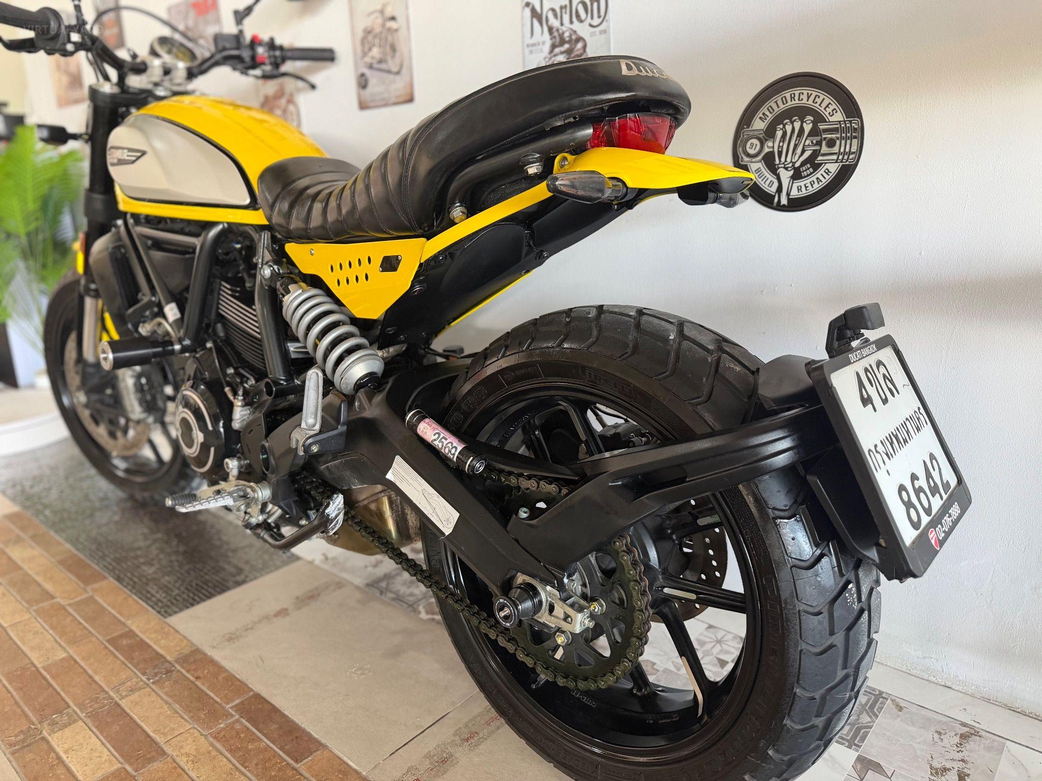 DUCATI SCRAMBLER 800 ICON