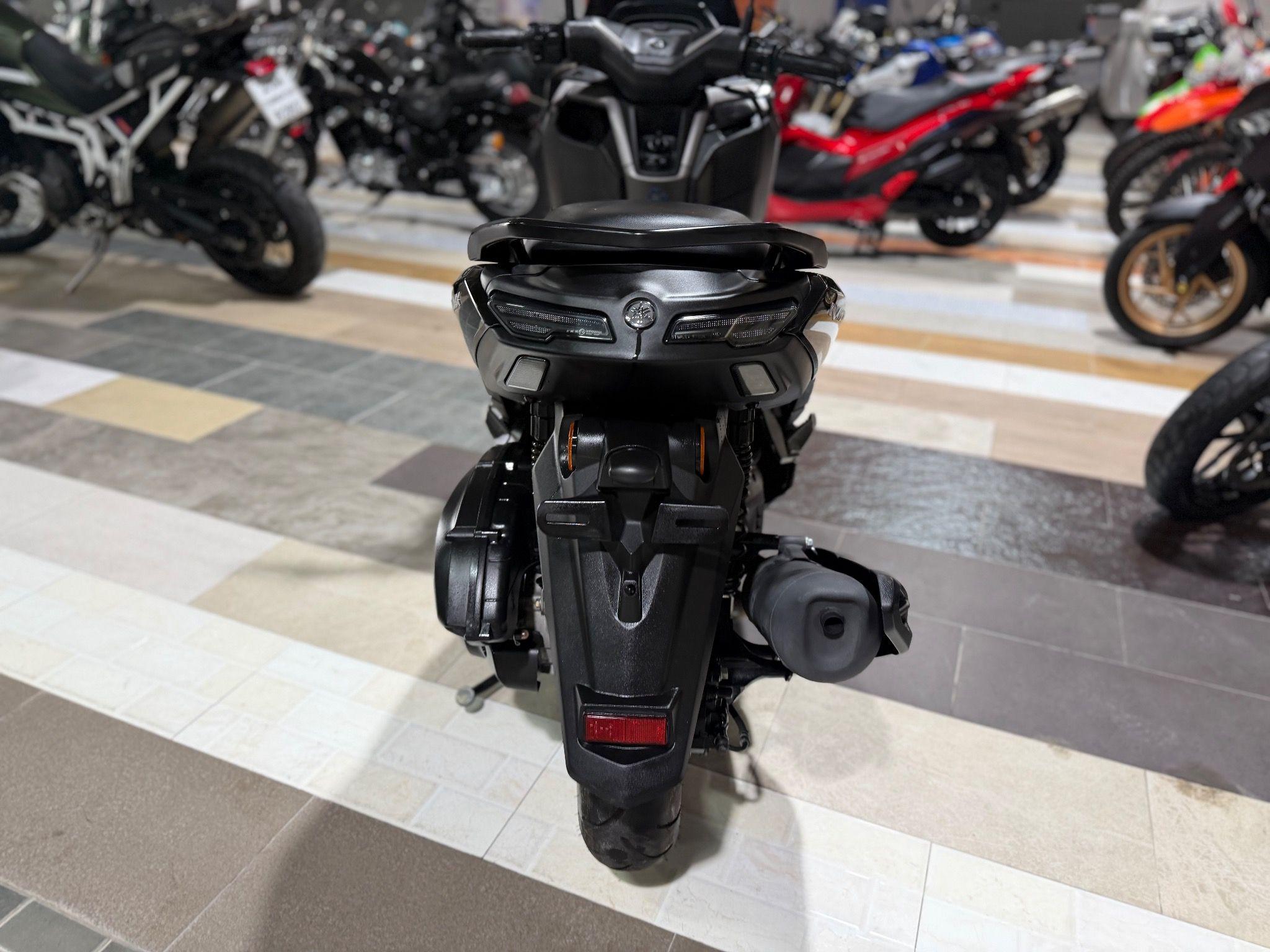 YAMAHA N-MAX 155 ABS