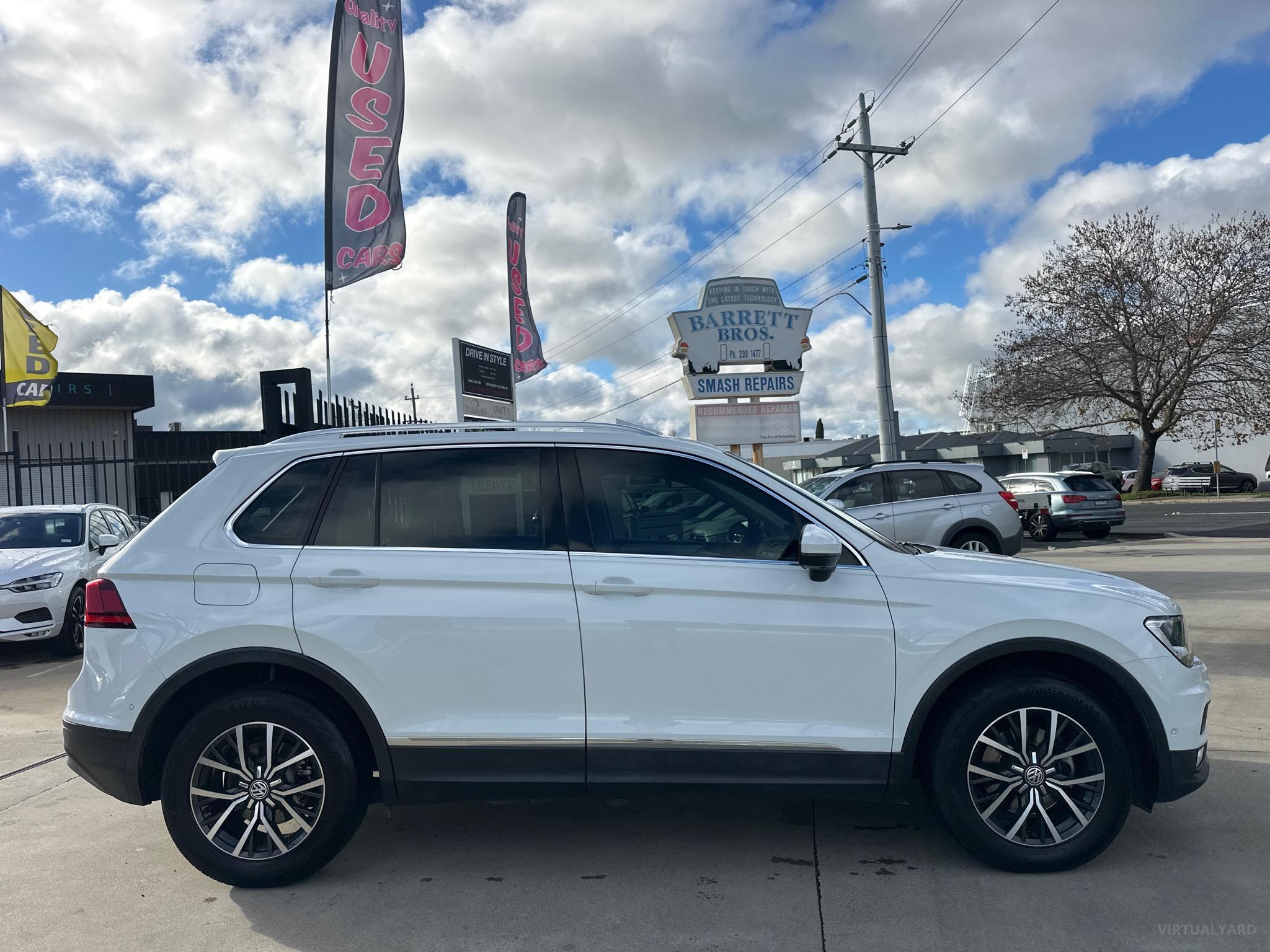 VOLKSWAGEN TIGUAN