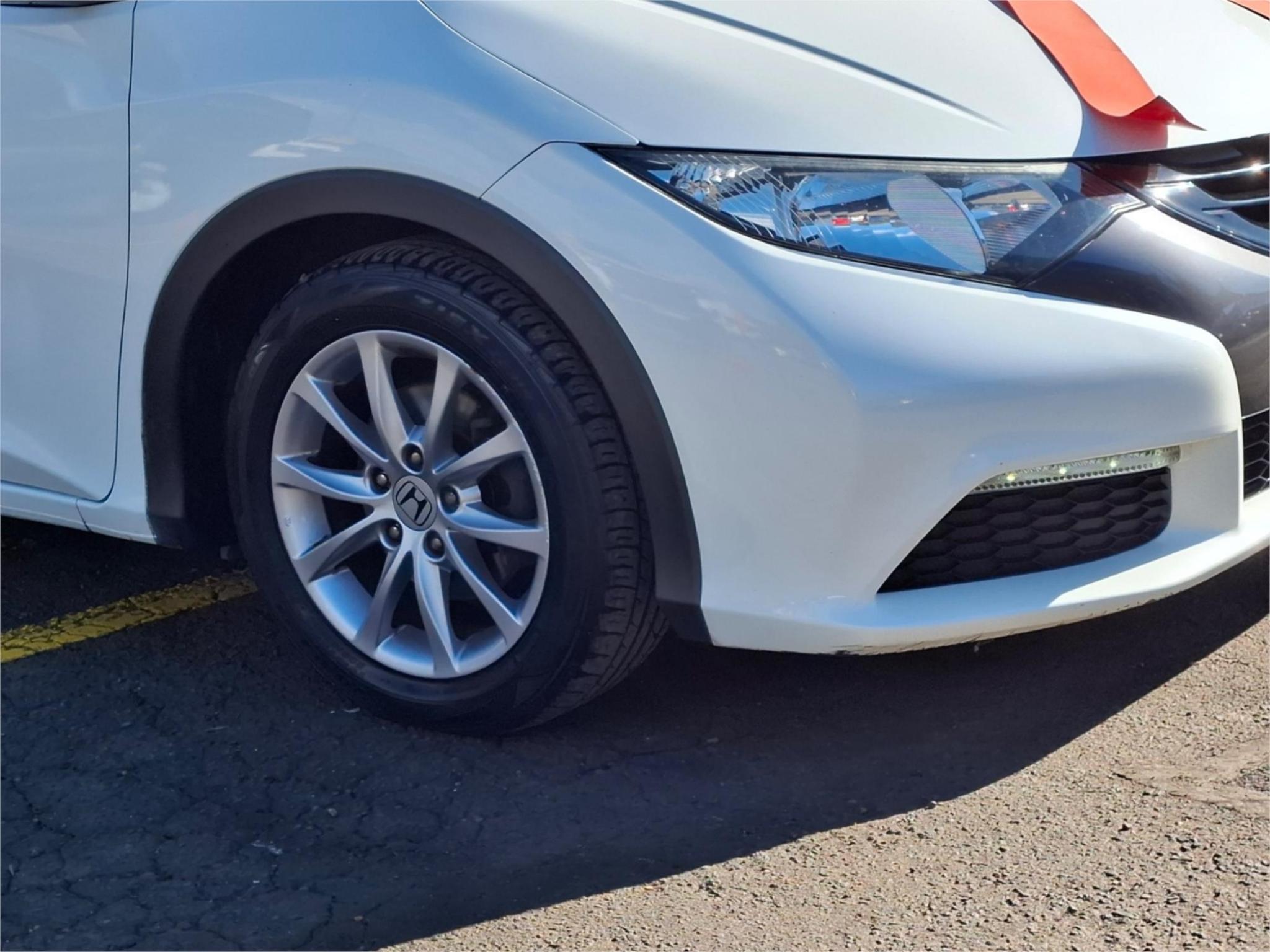 2013 HONDA CIVIC 9TH GEN VTI-S HATCHBACK 5DR MAN 6SP, 1.8I [MY13] image 20