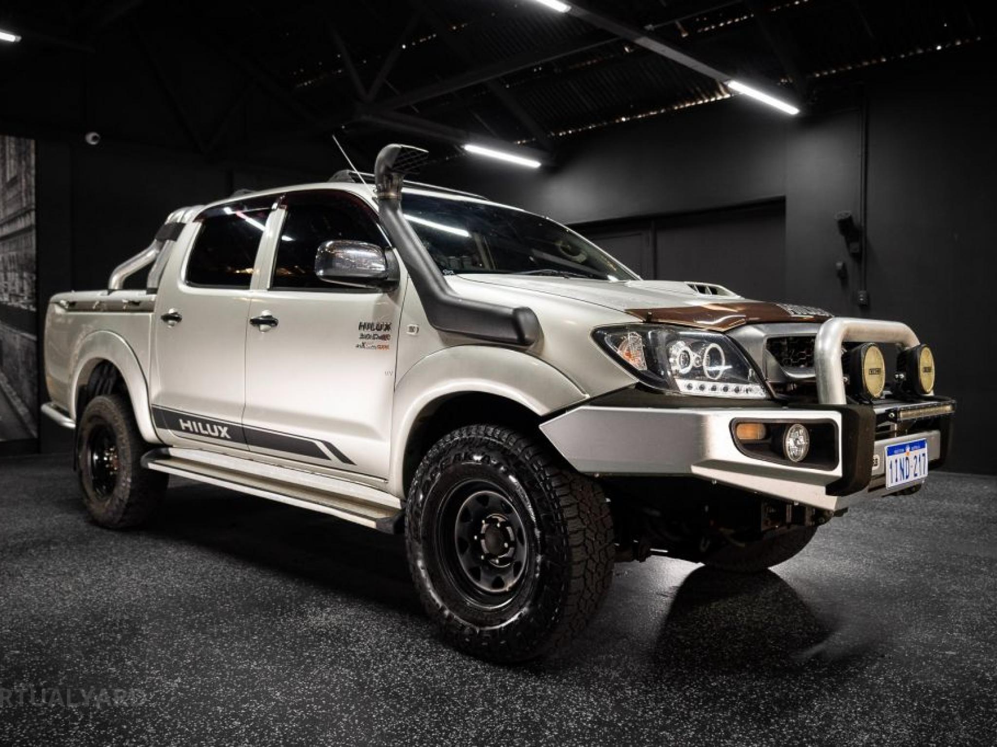 TOYOTA HILUX KUN26R MY08 SR UTILITY DUAL CAB 4DR AUTO 4SP, 4X4 940KG 3.0DT