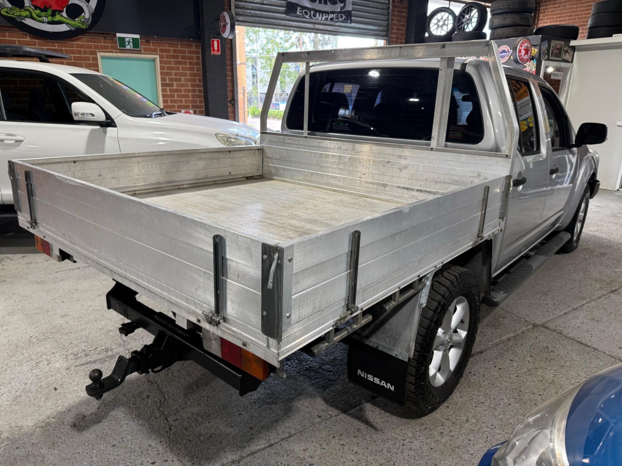 NISSAN NAVARA