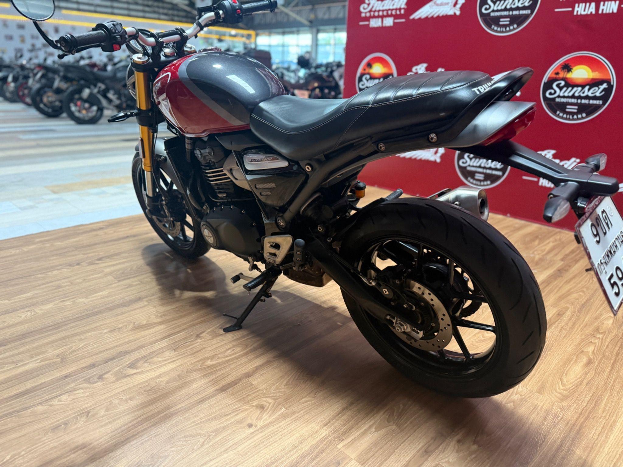 TRIUMPH SPEED 400