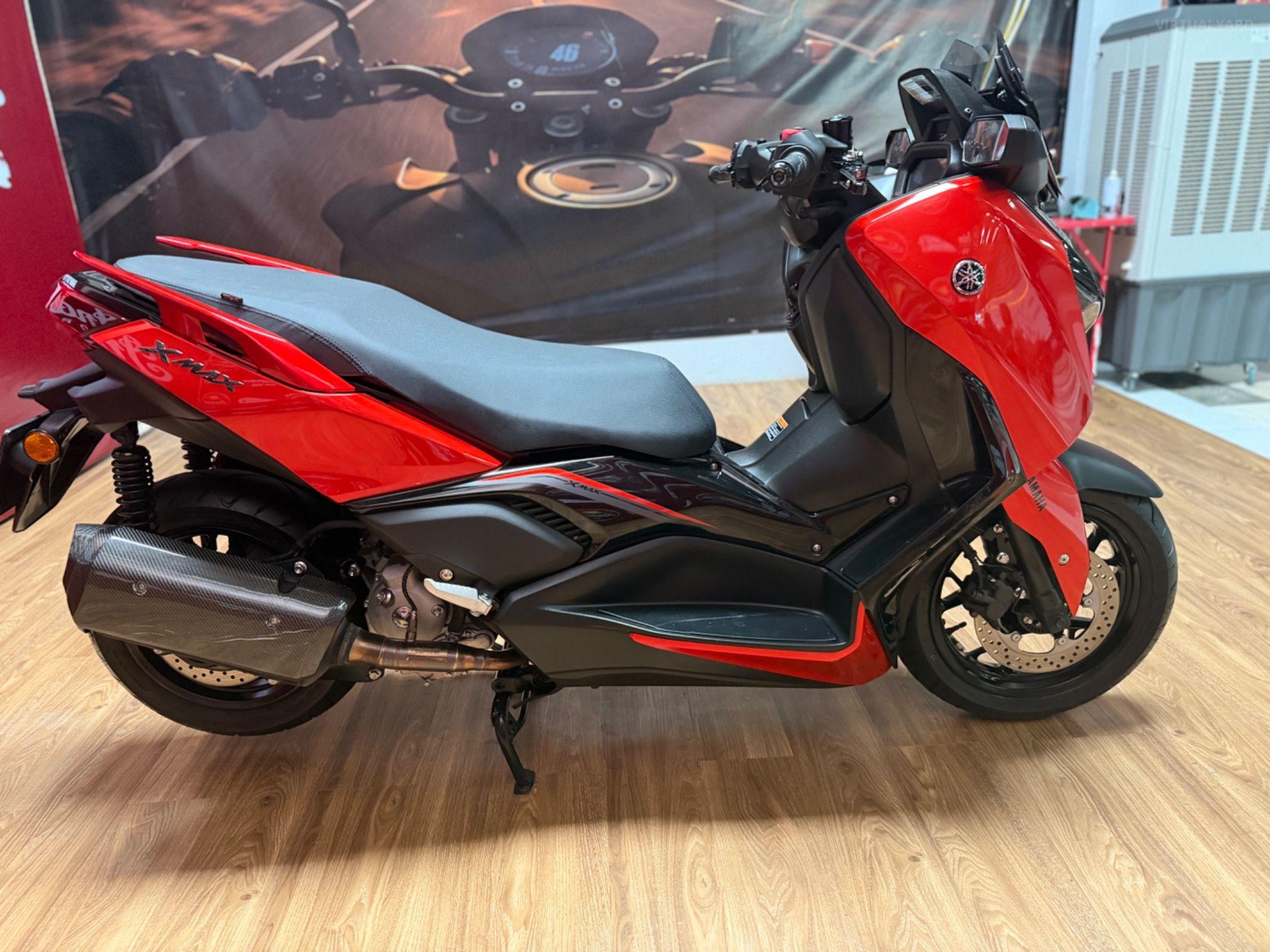 YAMAHA X-MAX 300 CONNECT