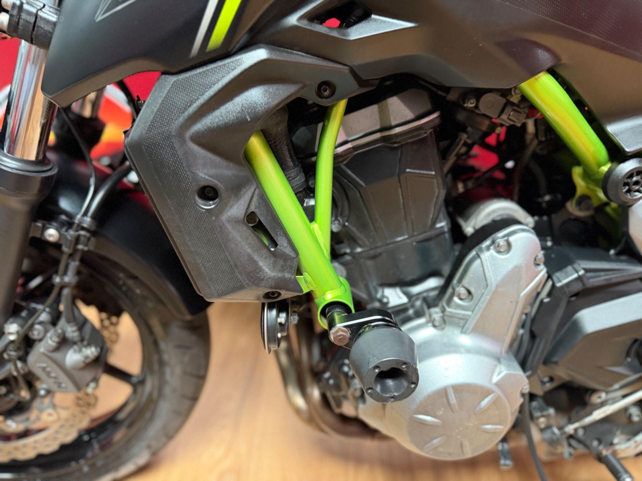KAWASAKI Z650