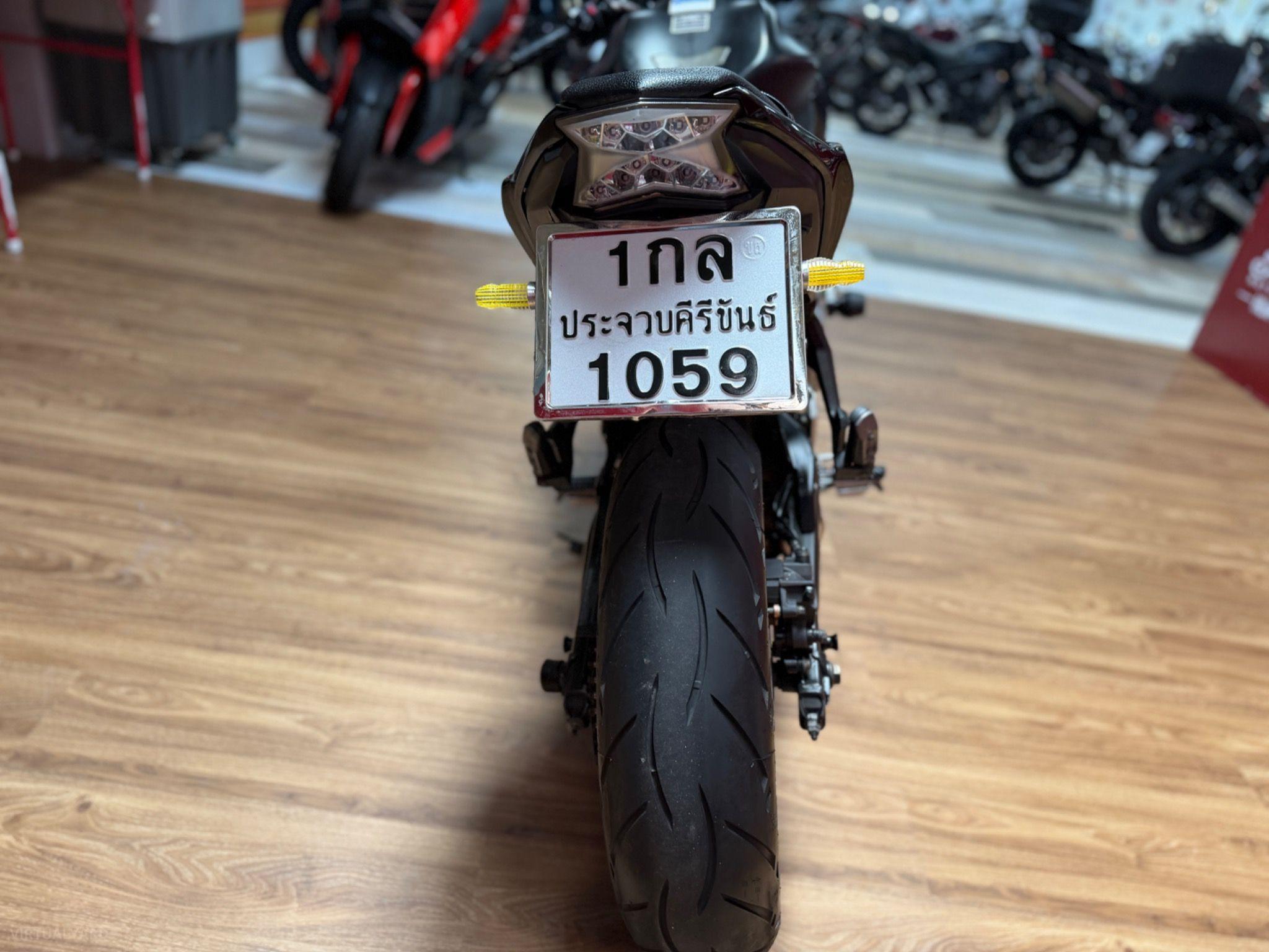 KAWASAKI Z650