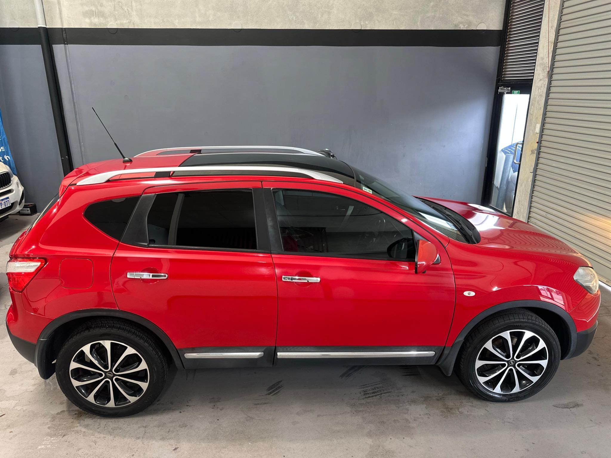 NISSAN DUALIS