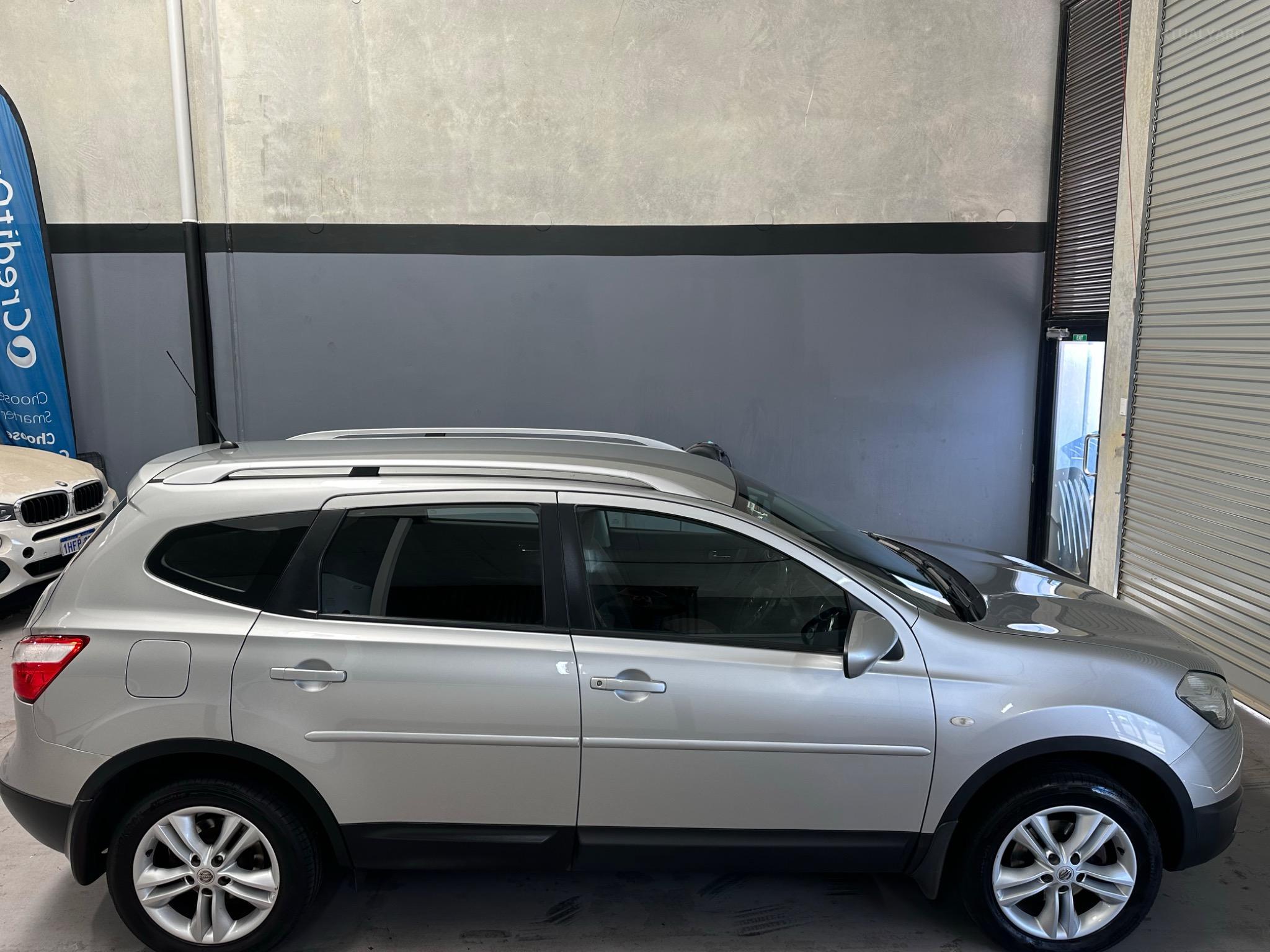 NISSAN DUALIS