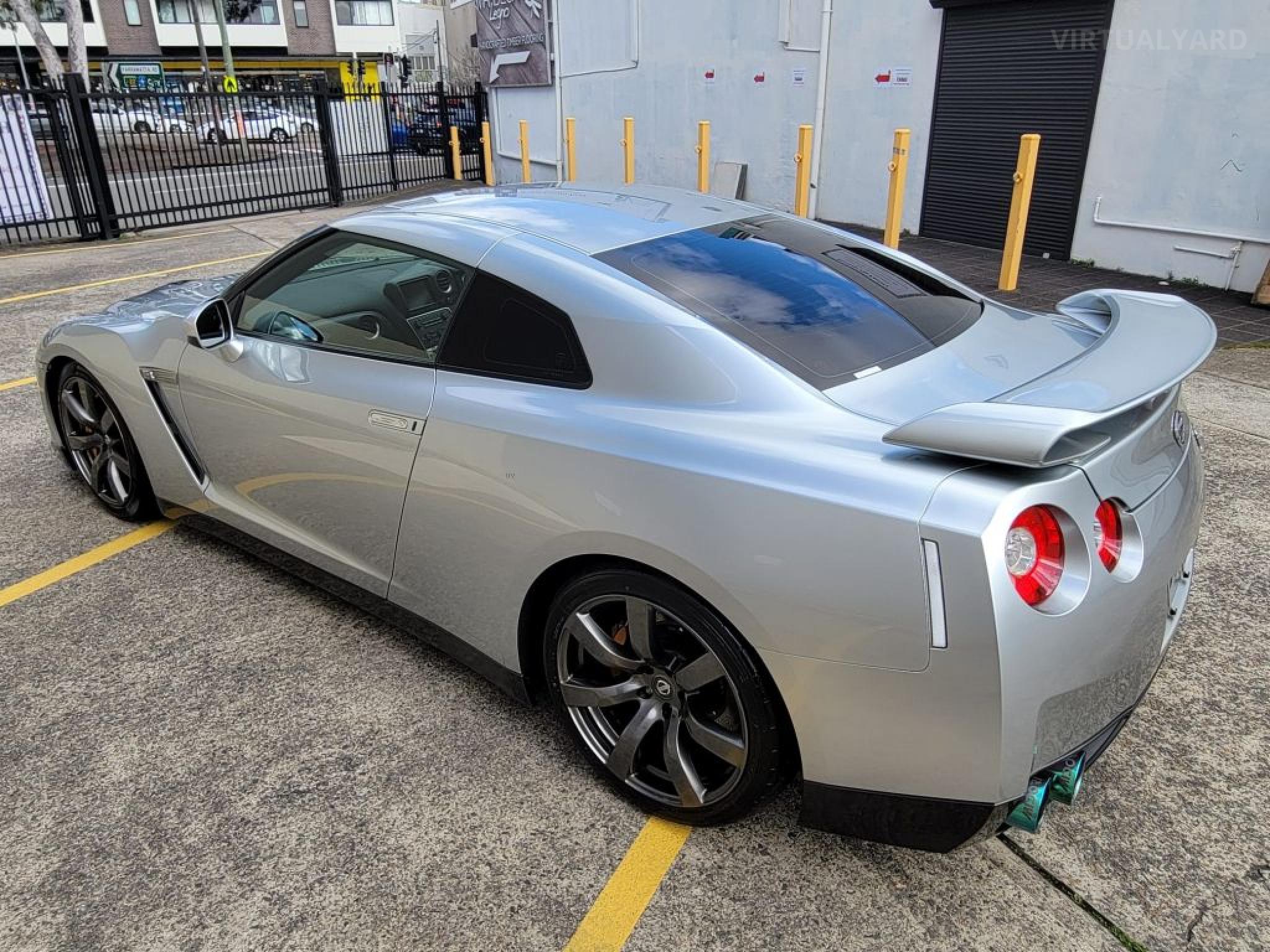 NISSAN GT-R