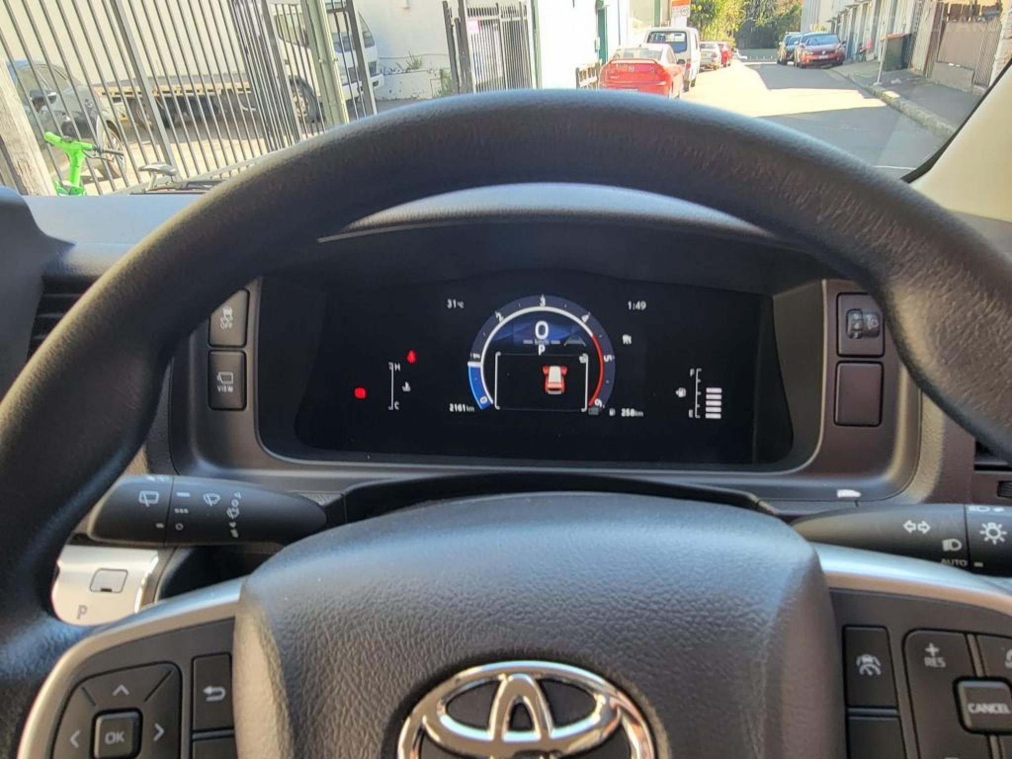 TOYOTA HIACE  4WD