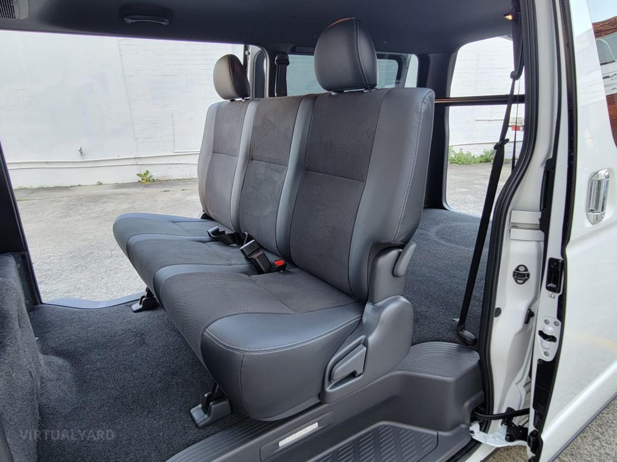 TOYOTA HIACE SUPER GL DARK PRIME 2 4WD