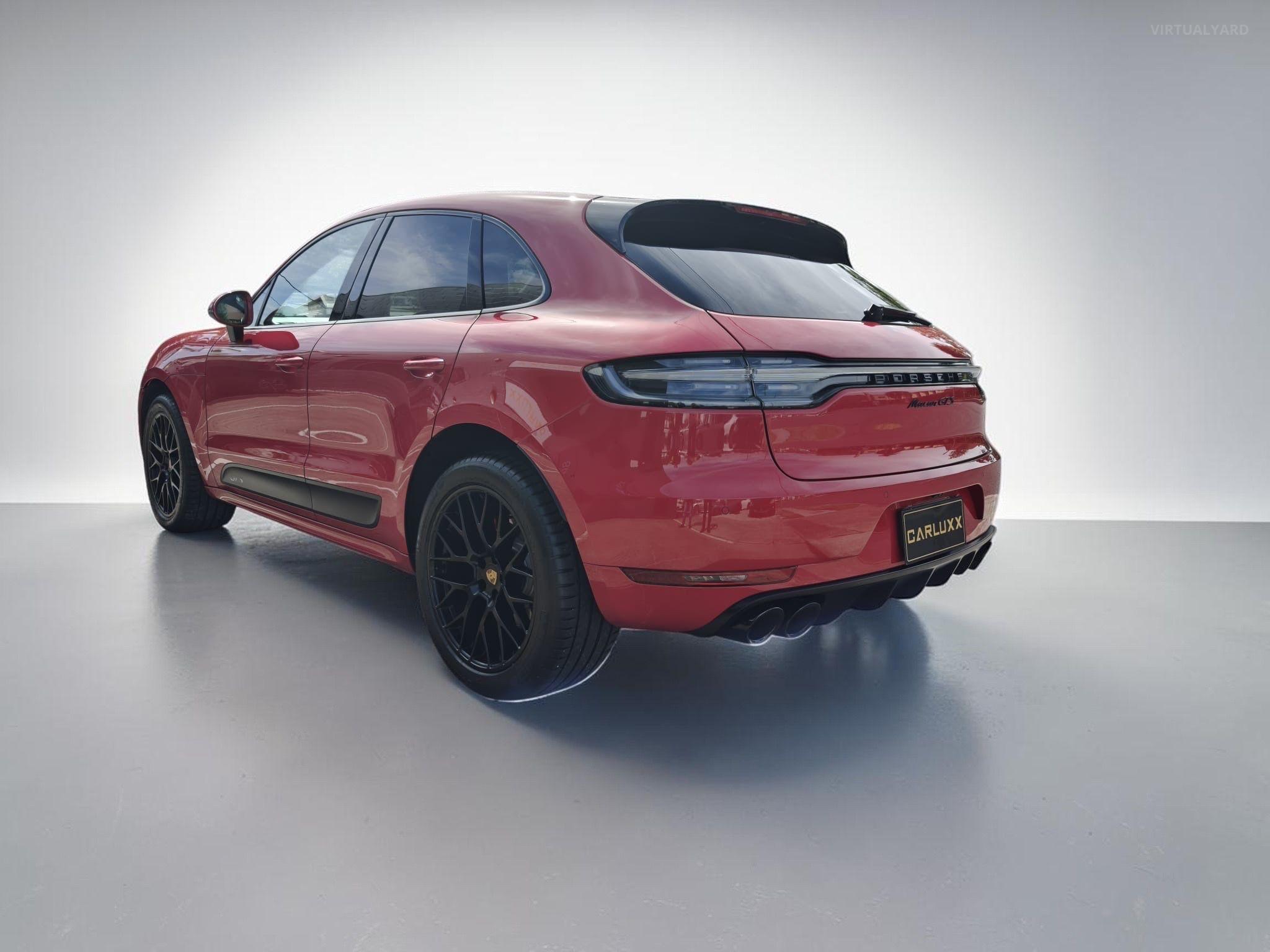 PORSCHE MACAN