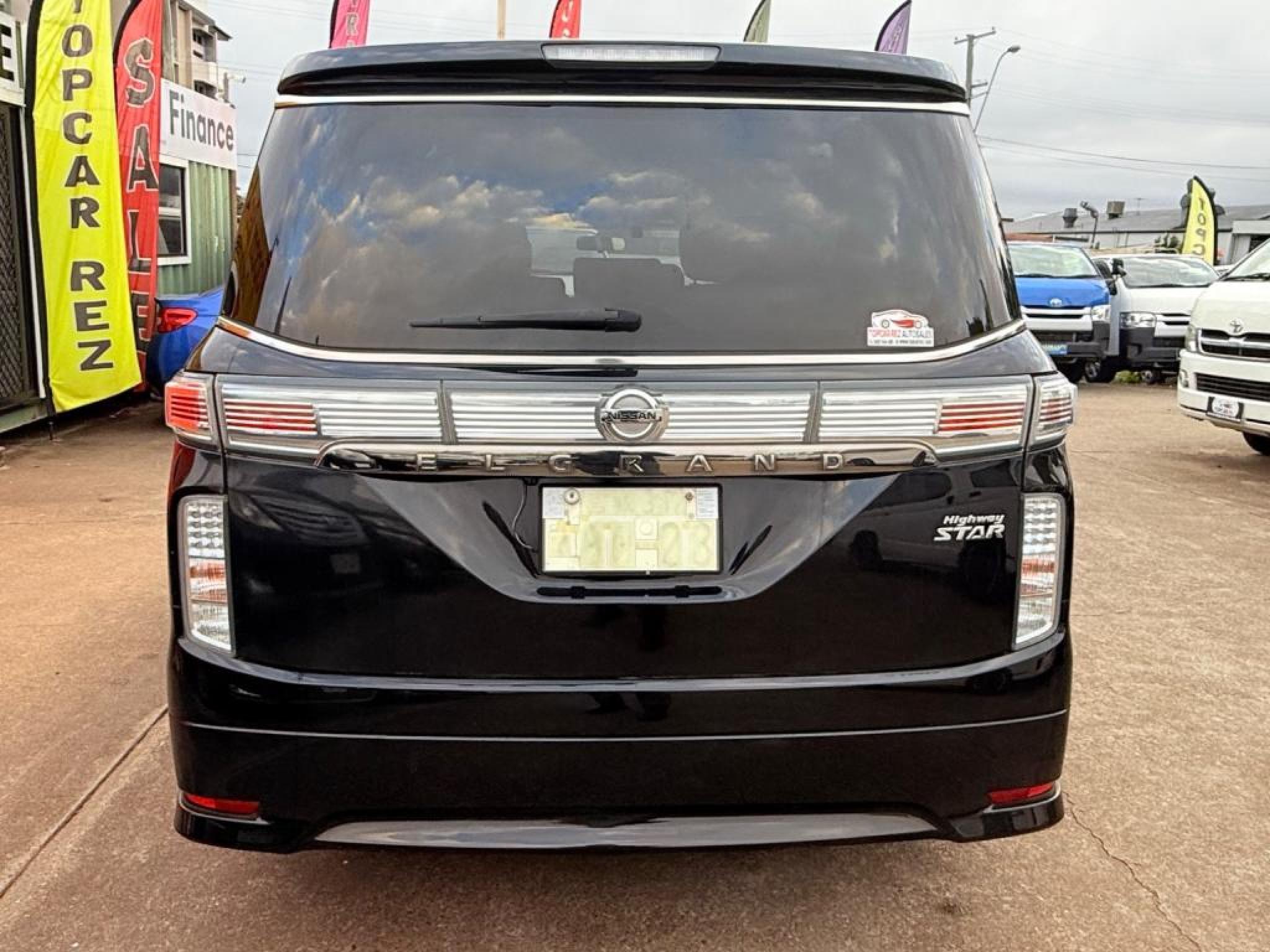 NISSAN ELGRAND