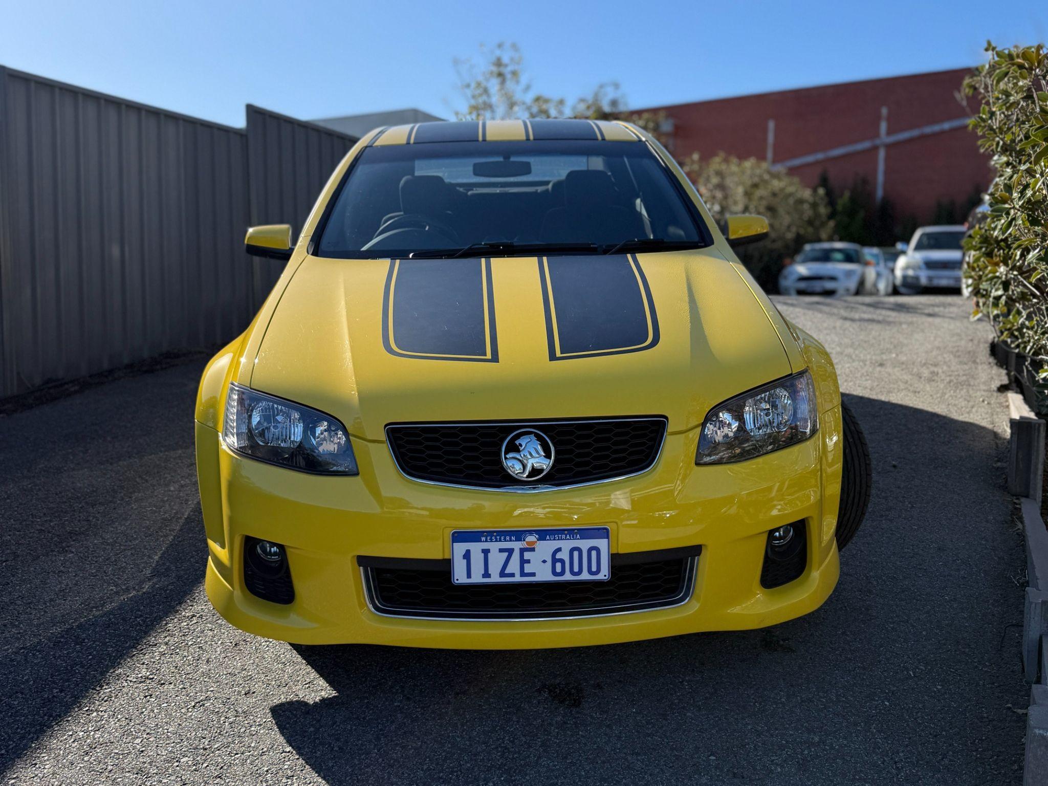 HOLDEN COMMODORE