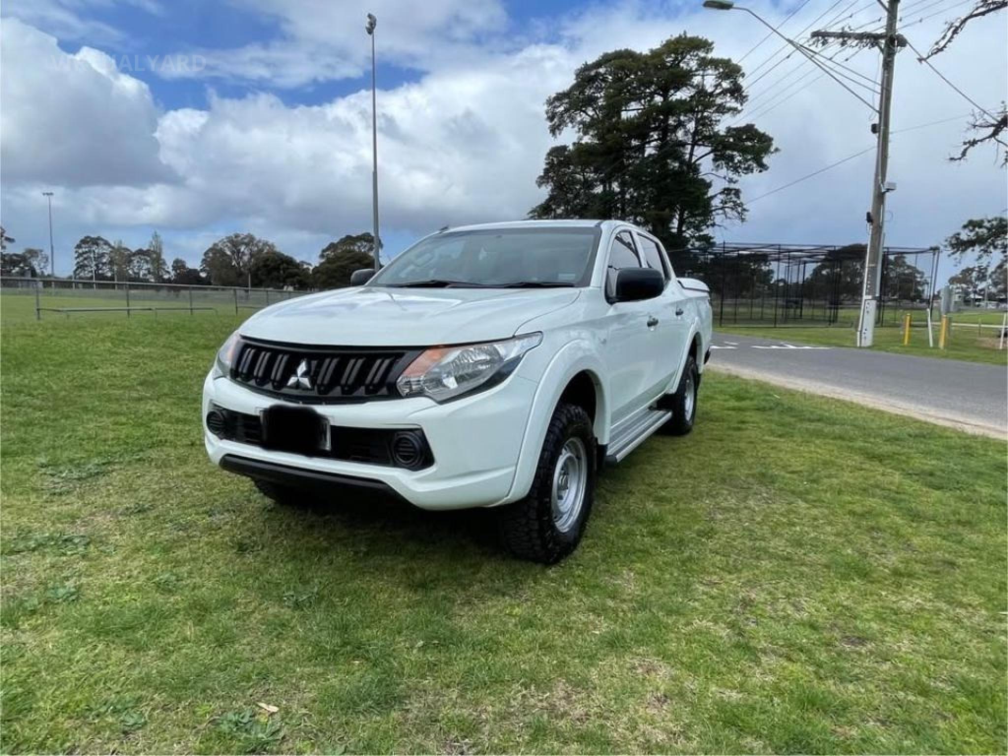 MITSUBISHI TRITON