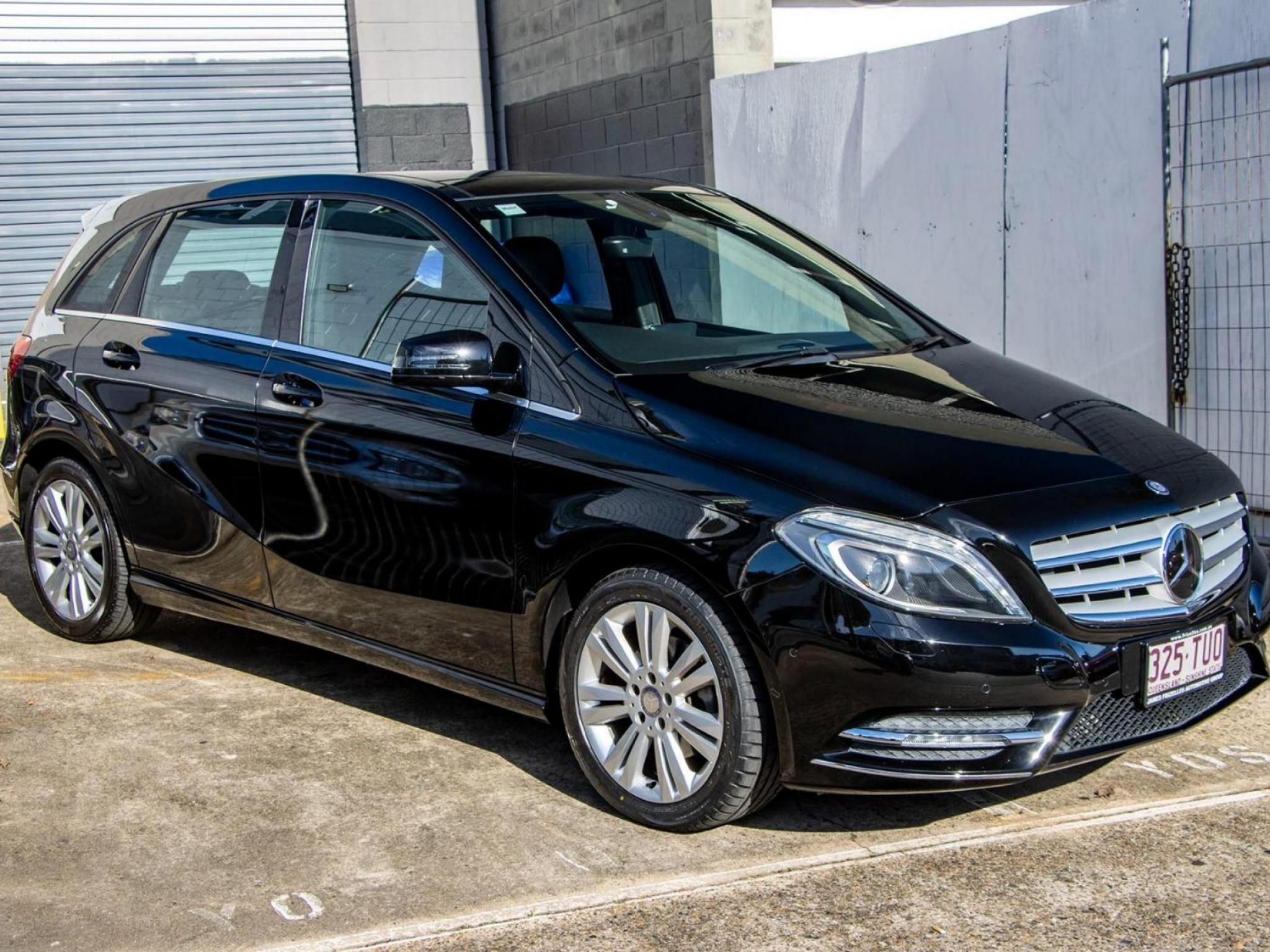MERCEDES-BENZ B200