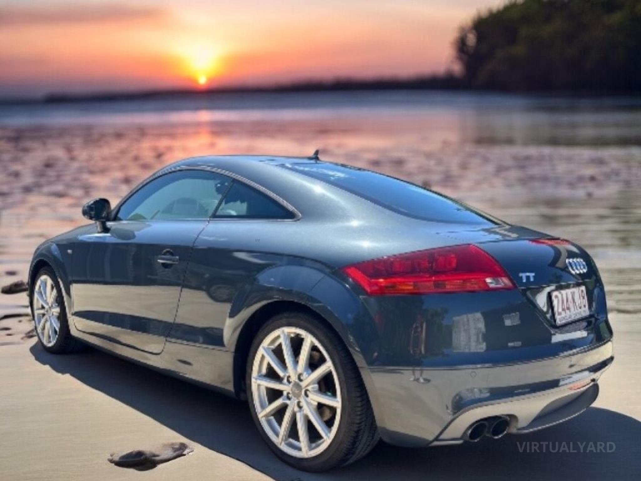 AUDI TT