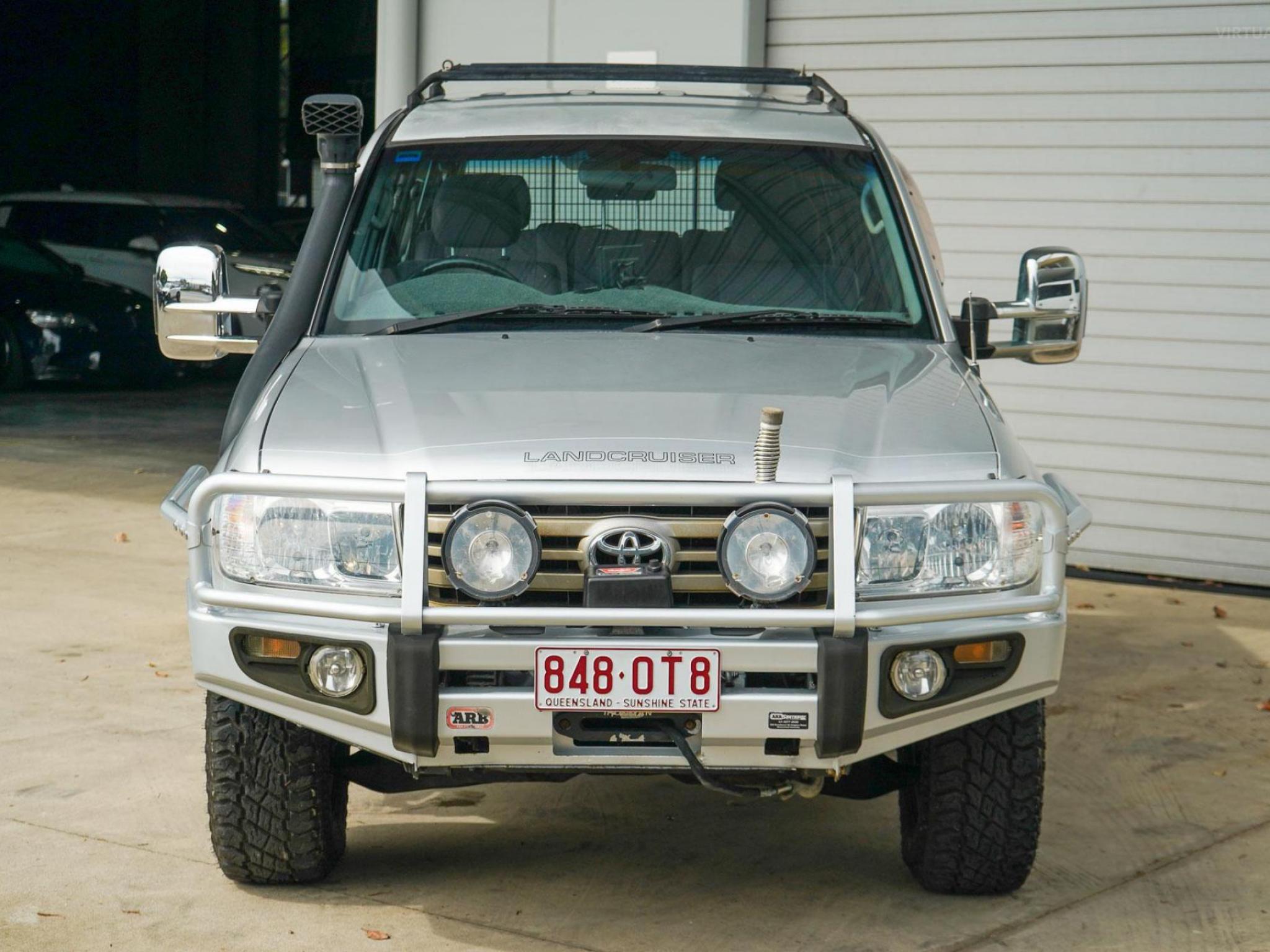 TOYOTA LANDCRUISER