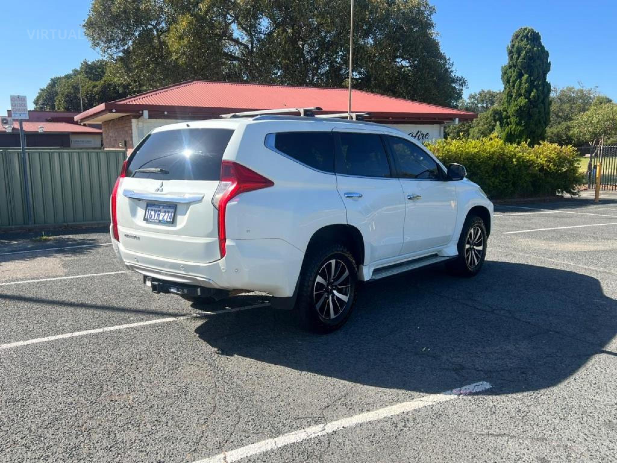 MITSUBISHI PAJERO SPORT