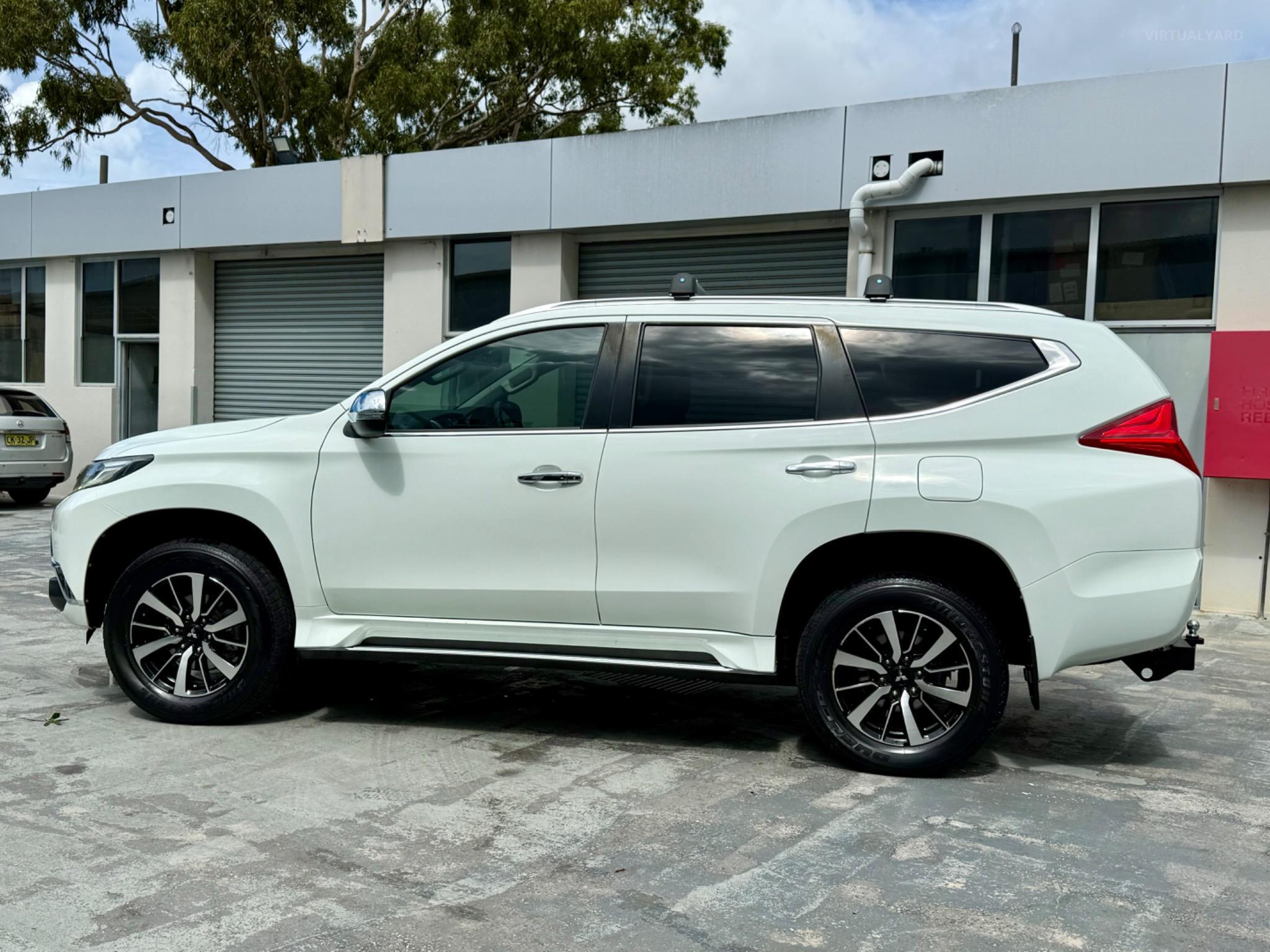 MITSUBISHI PAJERO SPORT