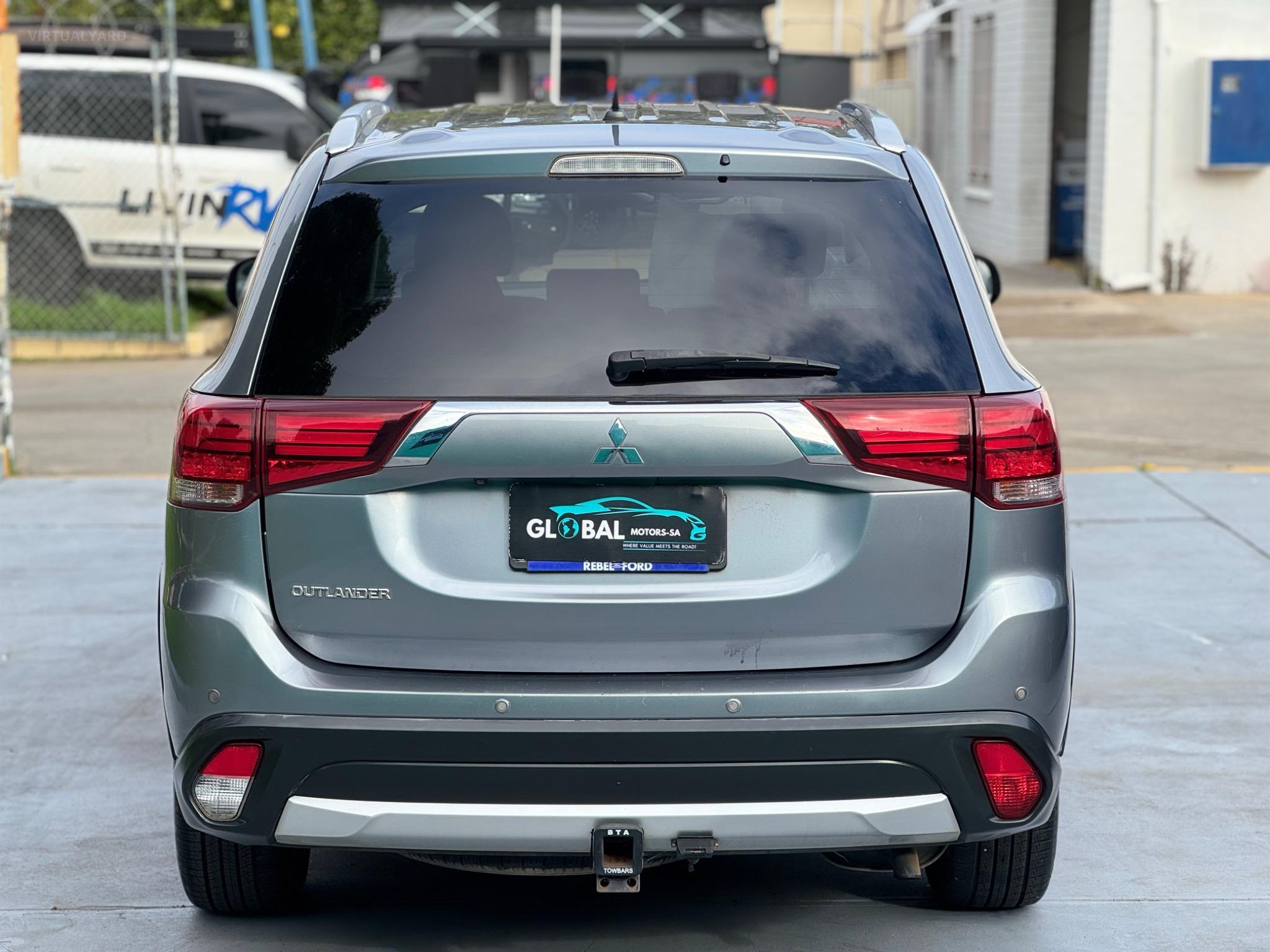 MITSUBISHI OUTLANDER
