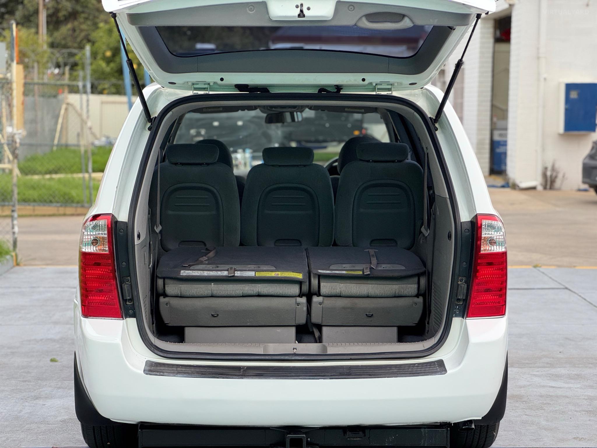 KIA GRAND CARNIVAL
