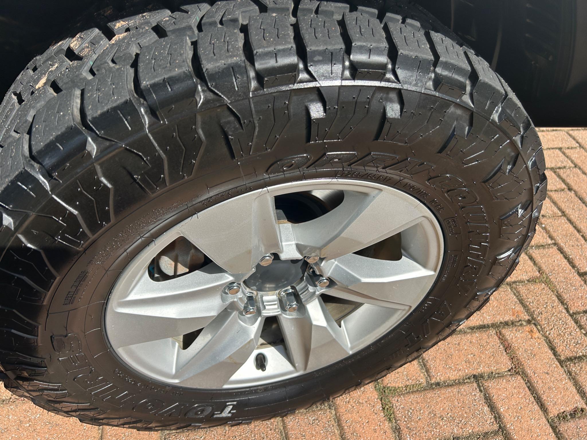 TOYOTA LANDCRUISER PRADO